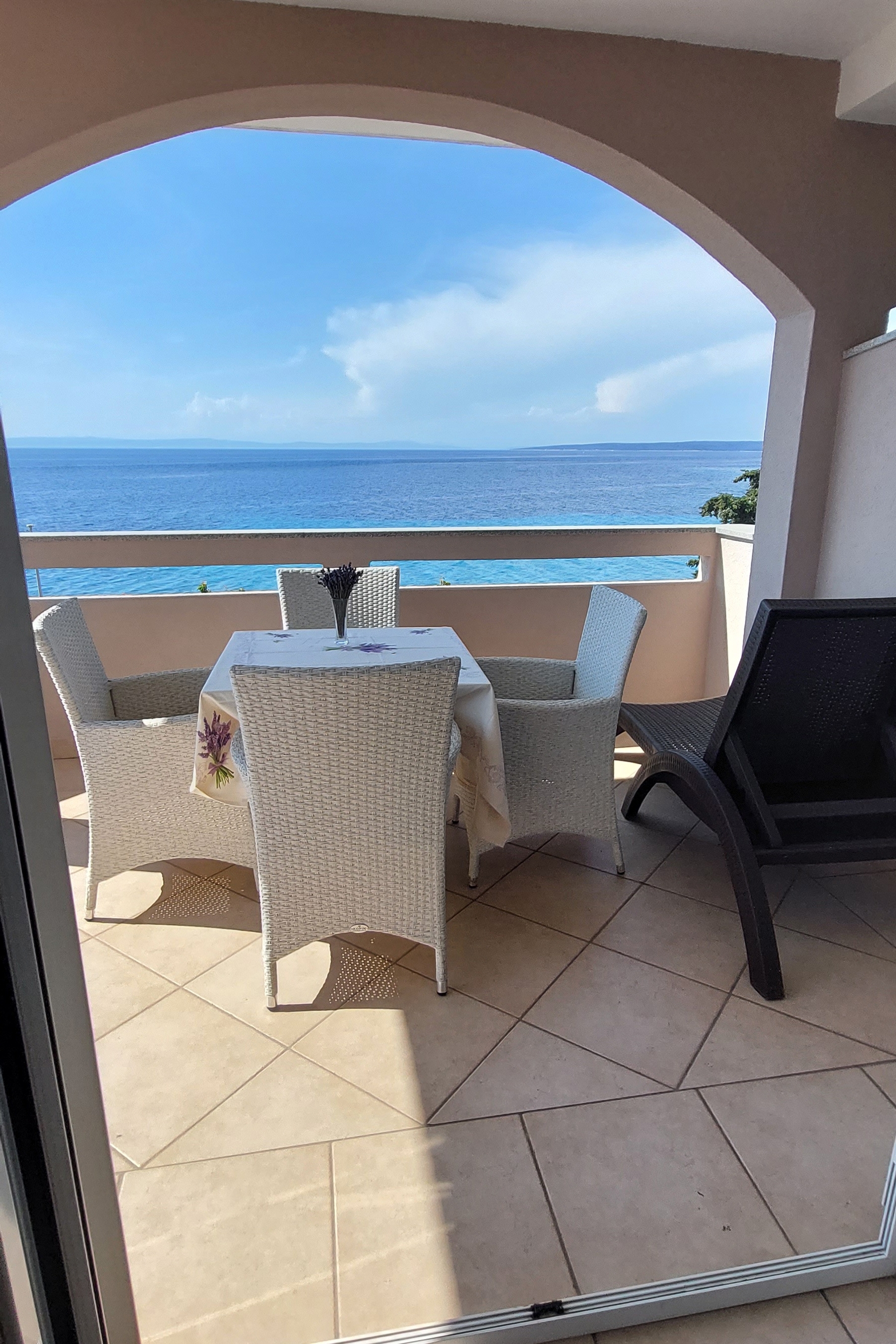 Jednosobni apartman uz plažu Lun, Pag  A-c