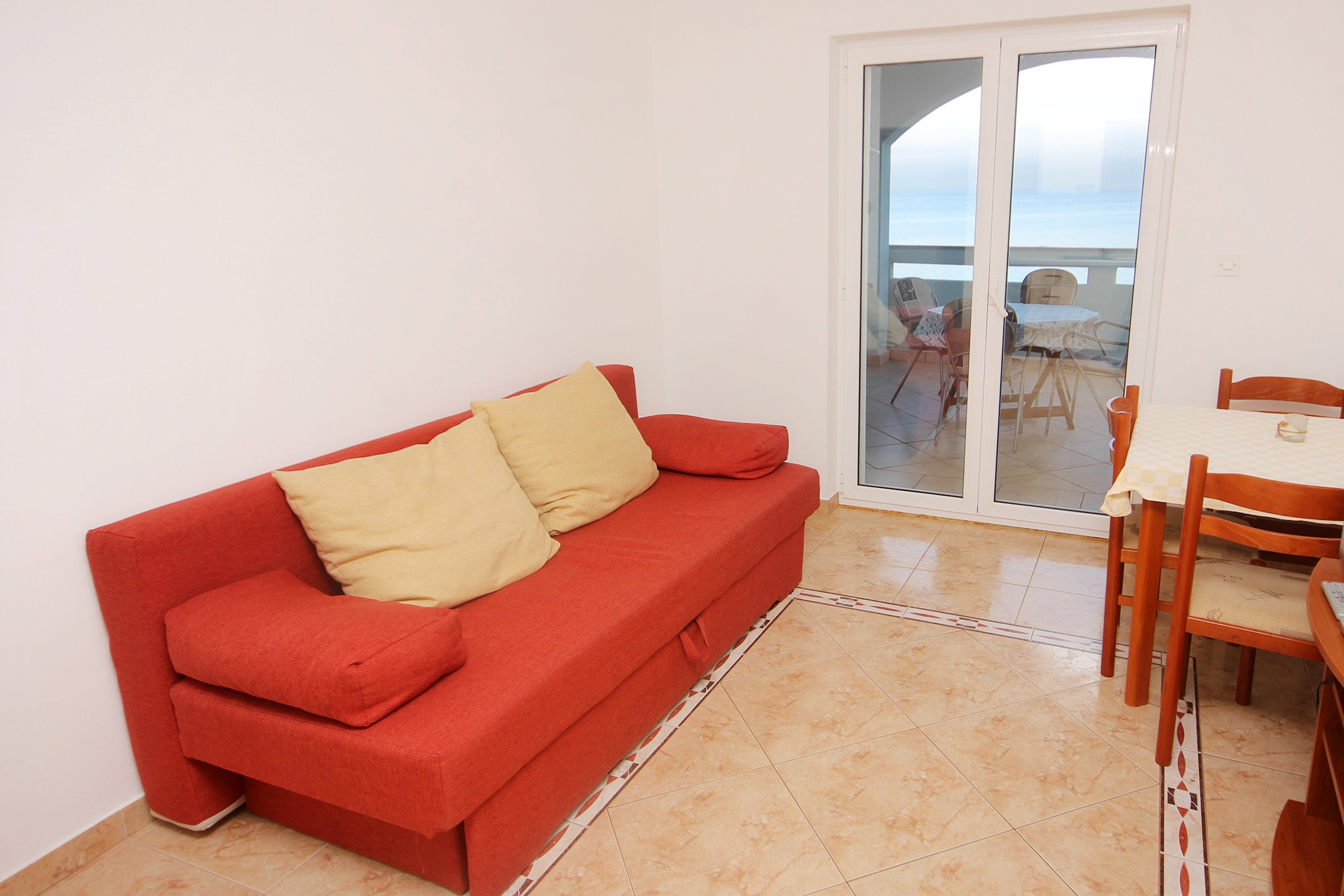 Jednosobni apartman uz plažu Lun, Pag  A-e