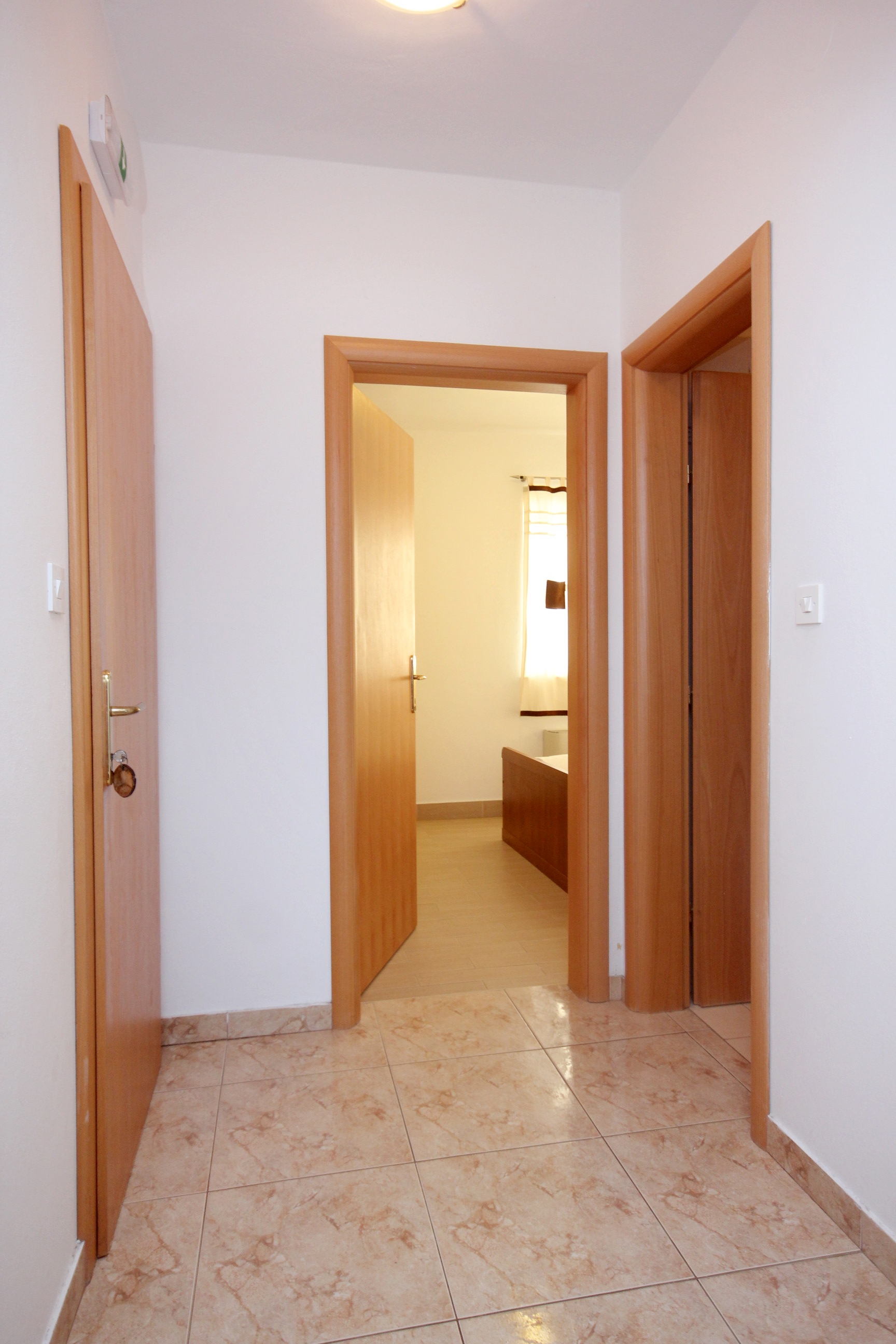 Dvosobni apartman uz plažu Lun, Pag  A-f