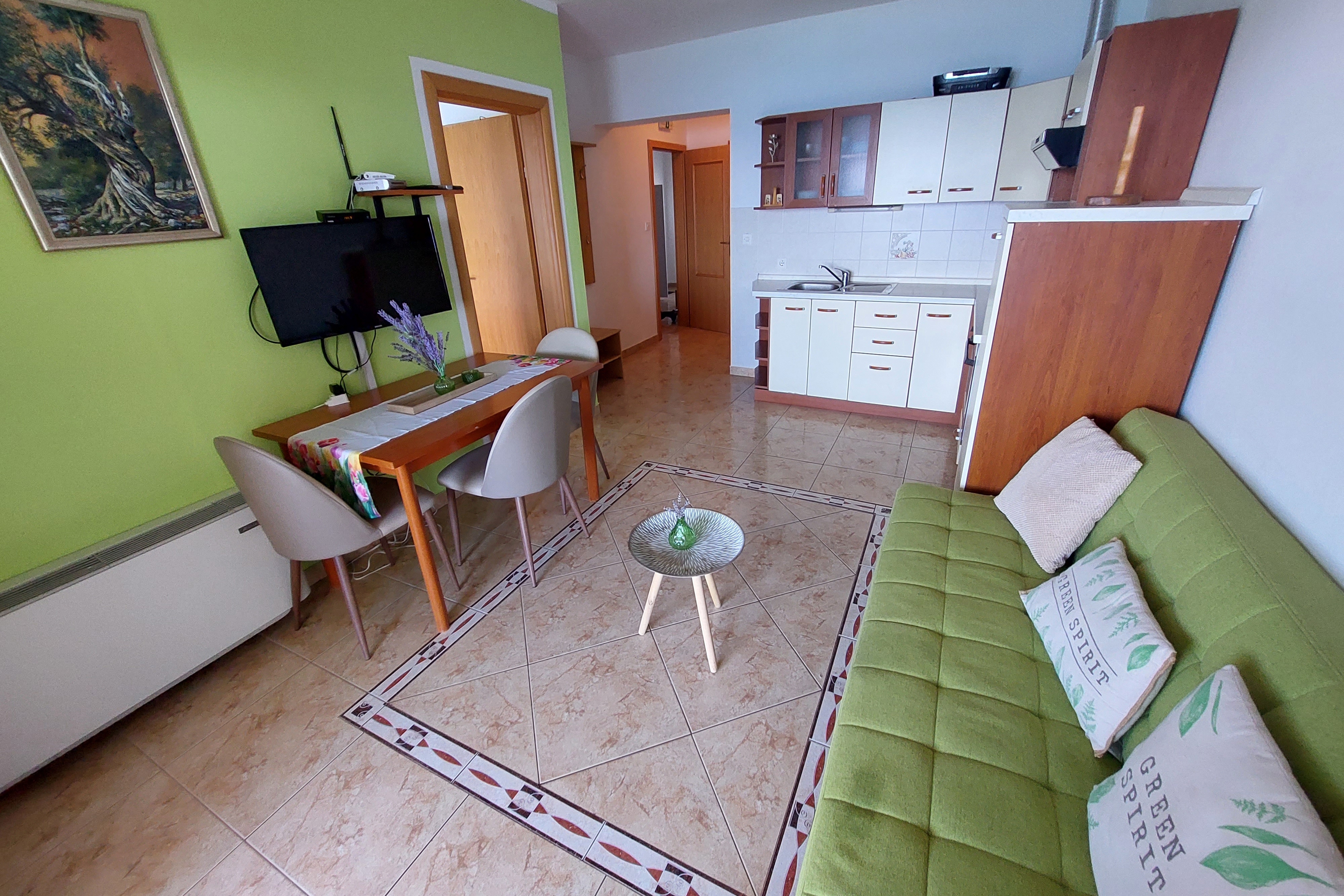 Dvosobni apartman uz plažu Lun, Pag  A-f