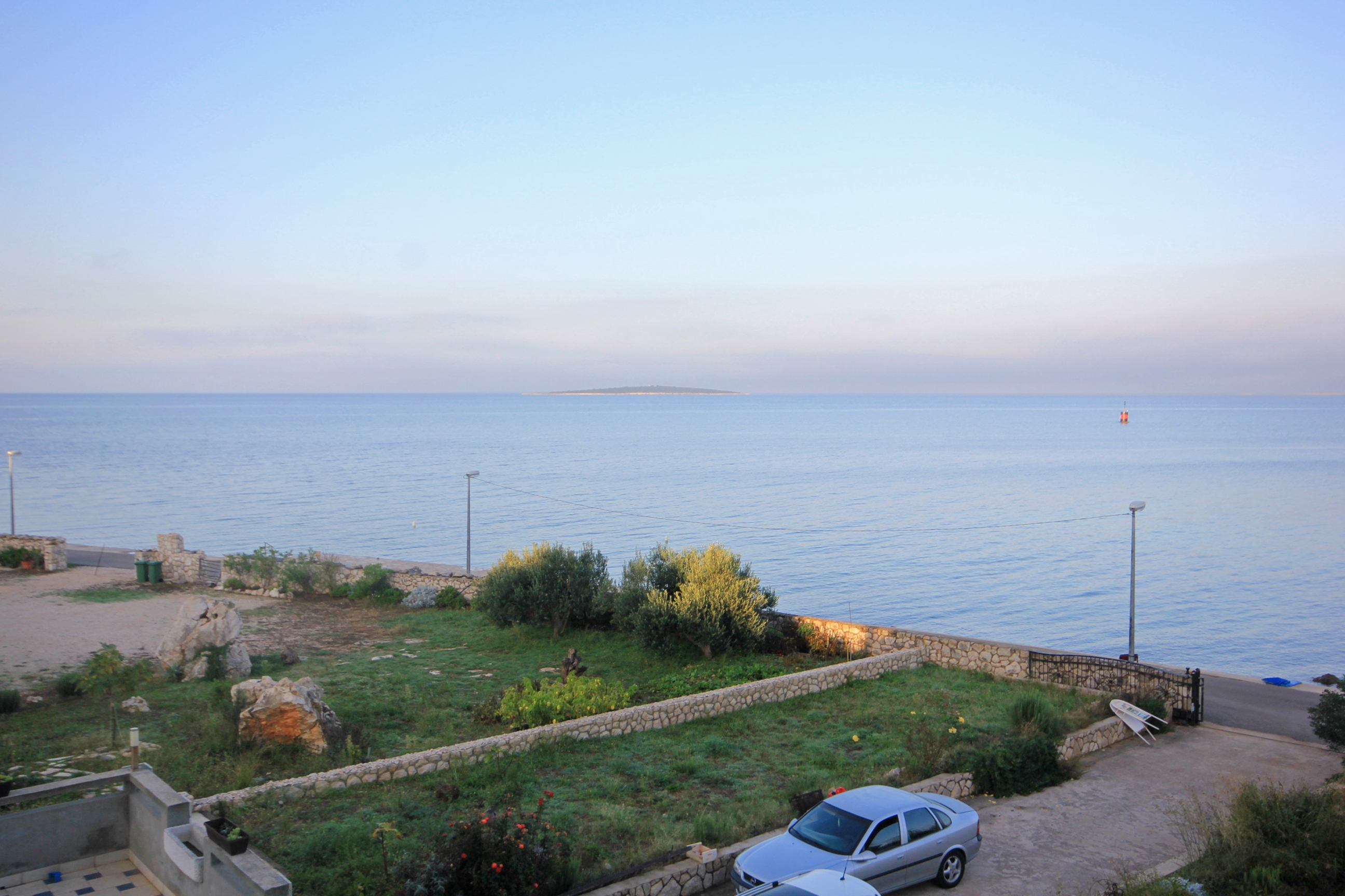 Dvosobni apartman uz plažu Lun, Pag  A-f