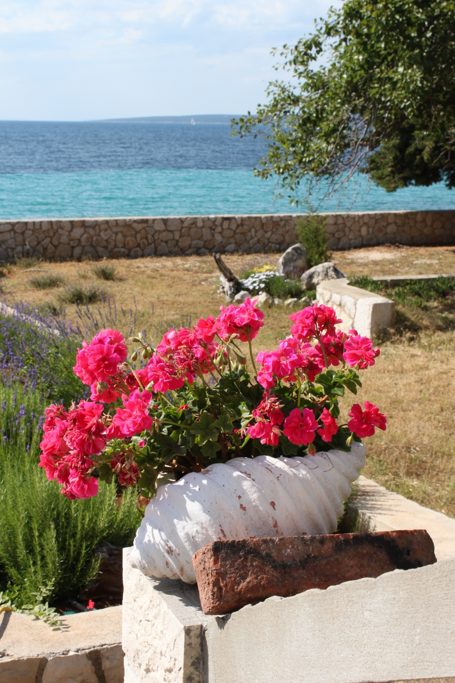 Dvosobni apartman uz plažu Lun, Pag  A-f