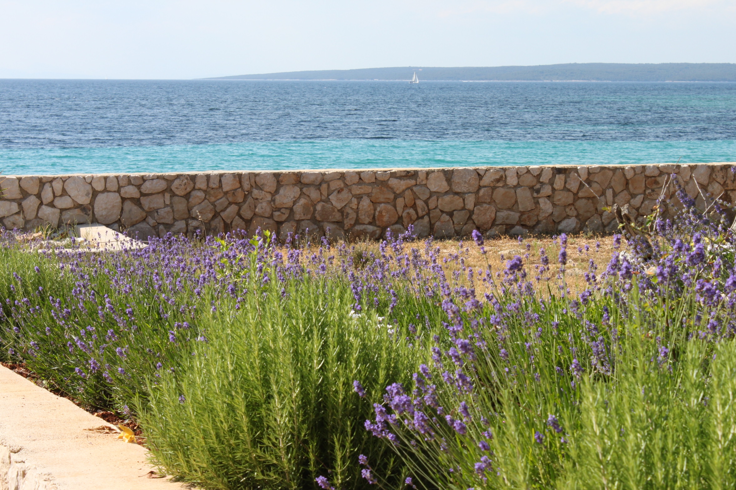 Dvosobni apartman uz plažu Lun, Pag  A-f