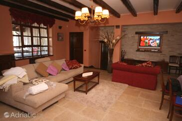 Living room 1 Prhati, Living room 1 in the house, dopusteni kucni ljubimci i WIFI.