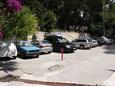 Parking lot Drašnice, Makarska, Parking lot 3329 - Rooms near sea with pebble beach.