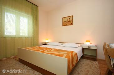Bedroom Starigrad, Bedroom in the room, dostupna klima, dopusteni kucni ljubimci i WIFI.