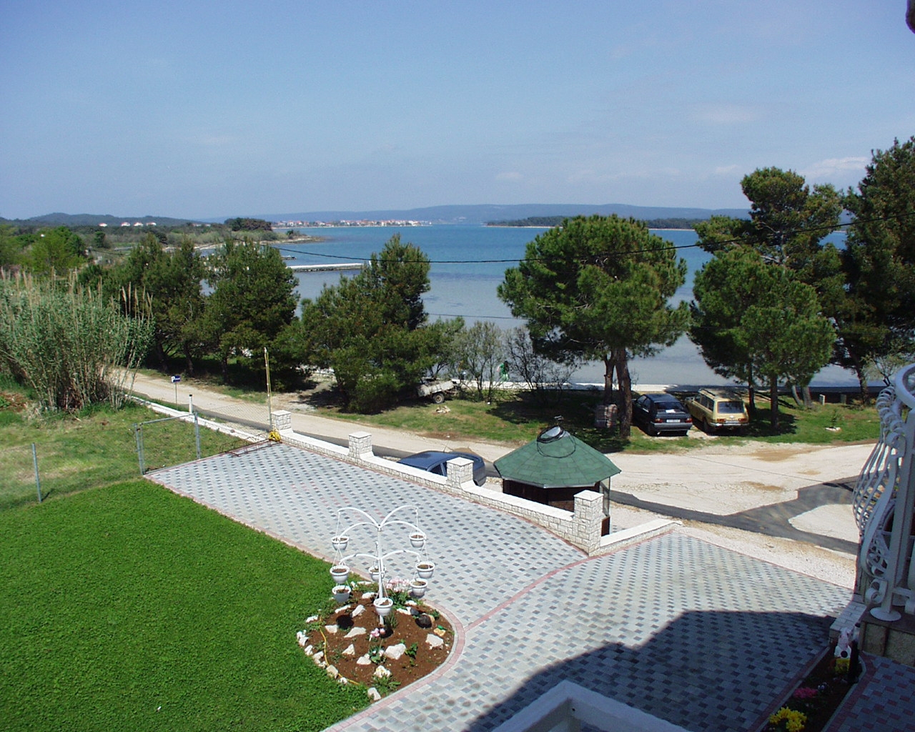 Two bedroom apartment near beach Kraj, Pašman  A-b