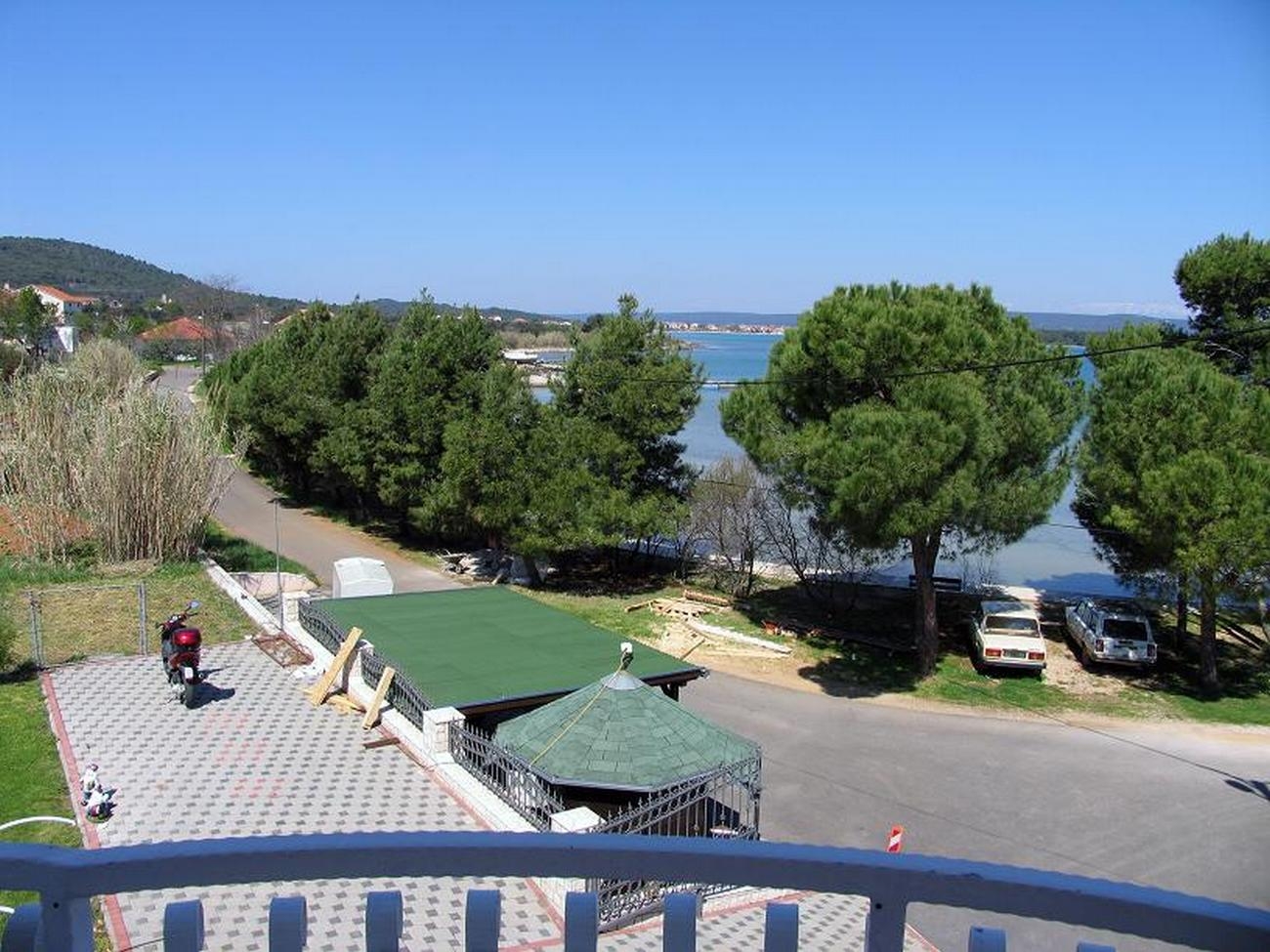 Two bedroom apartment near beach Kraj, Pašman  A-b