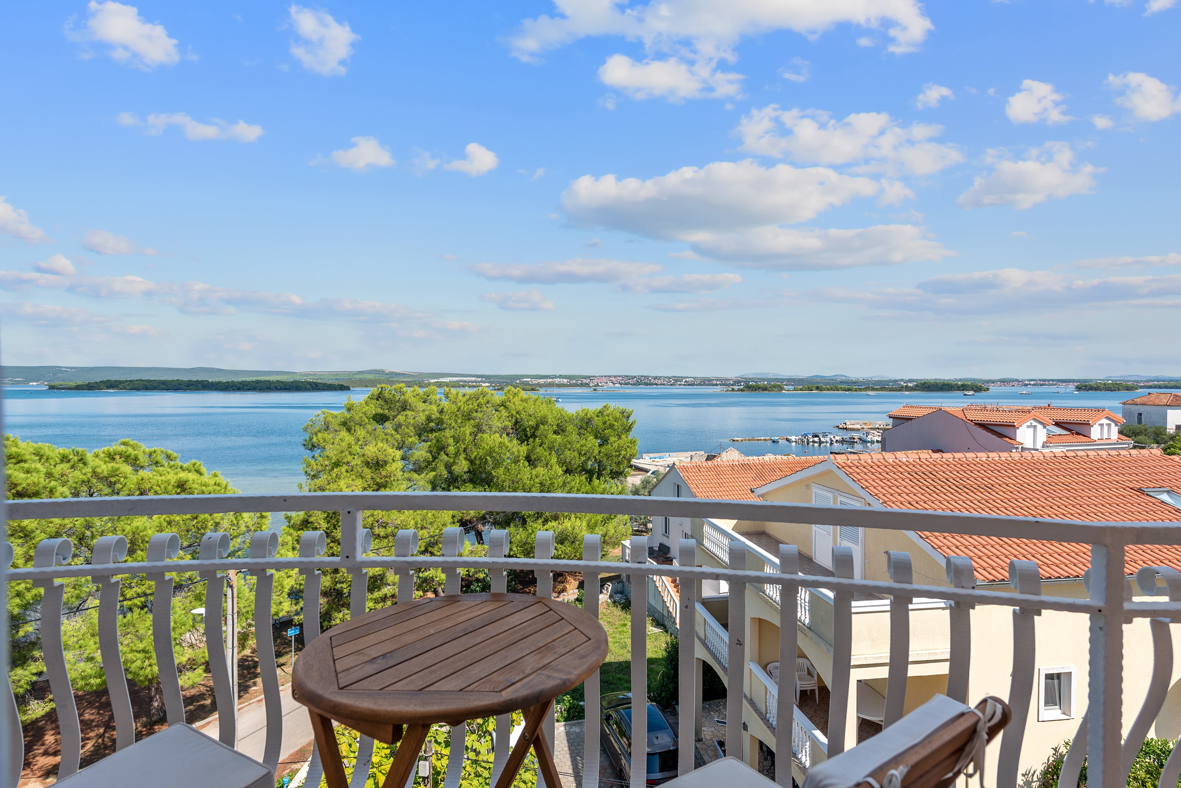 Four bedroom apartment near beach Kraj, Pašman  A-f