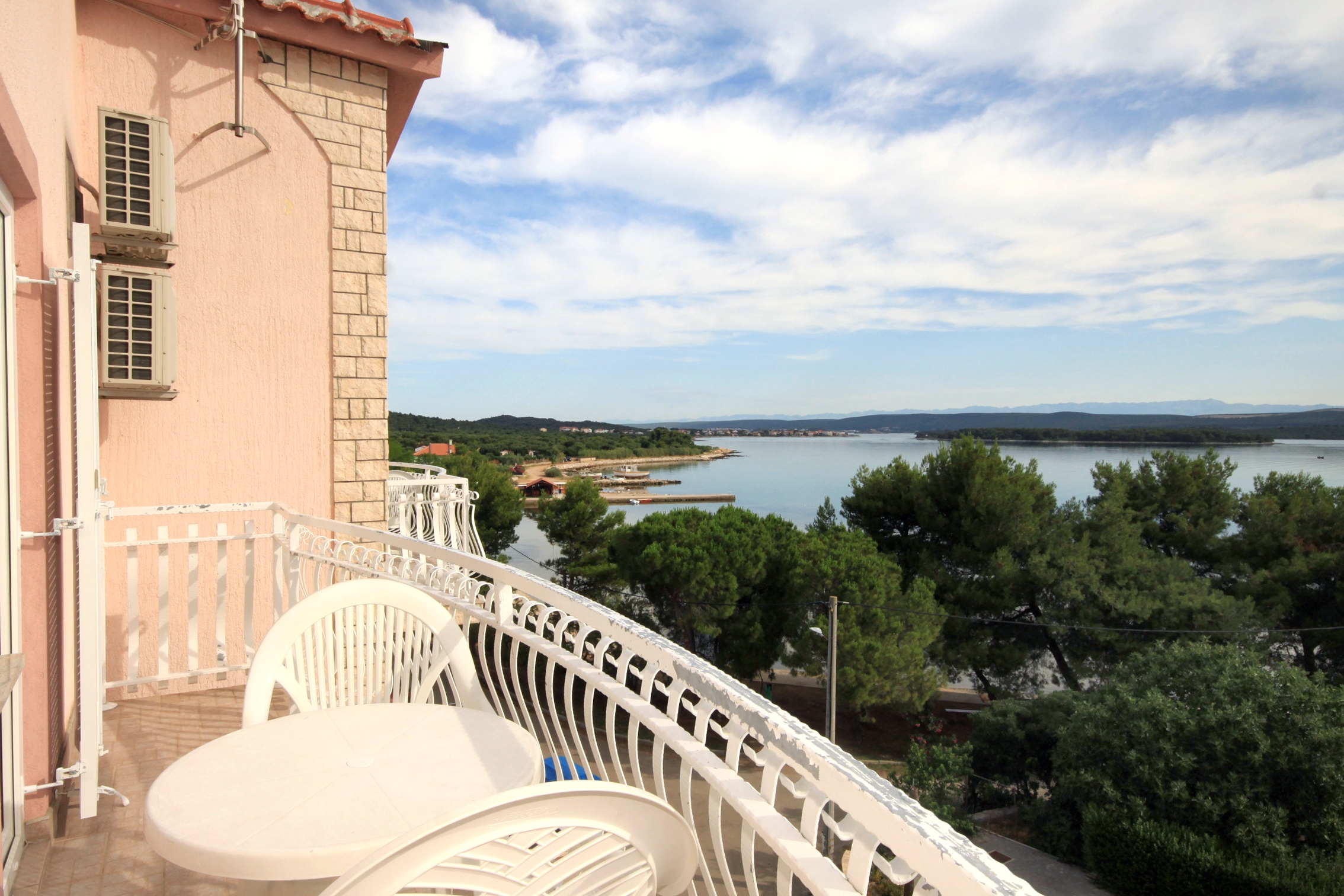 Four bedroom apartment near beach Kraj, Pašman  A-f