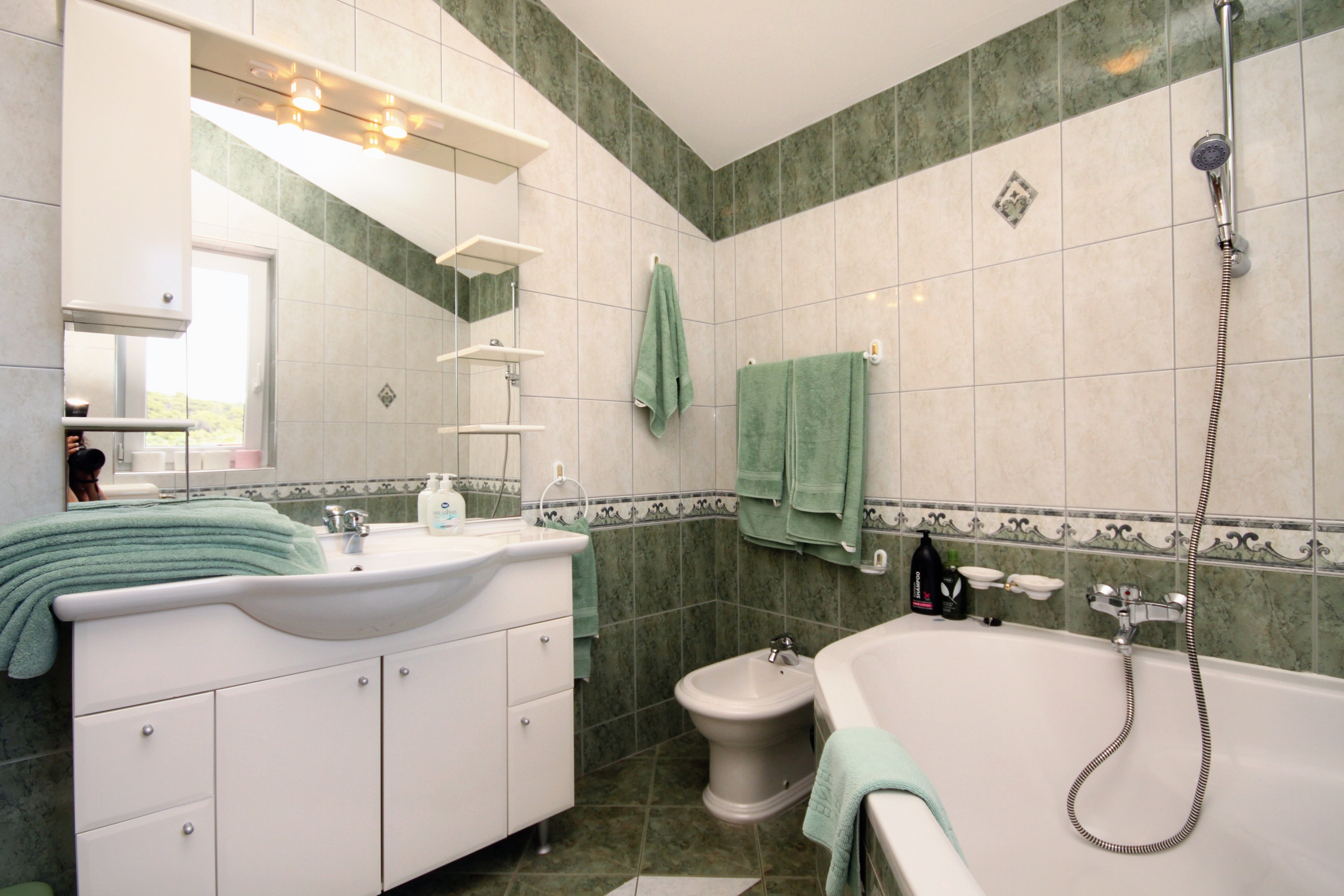 Four bedroom apartment near beach Kraj, Pašman  A-f