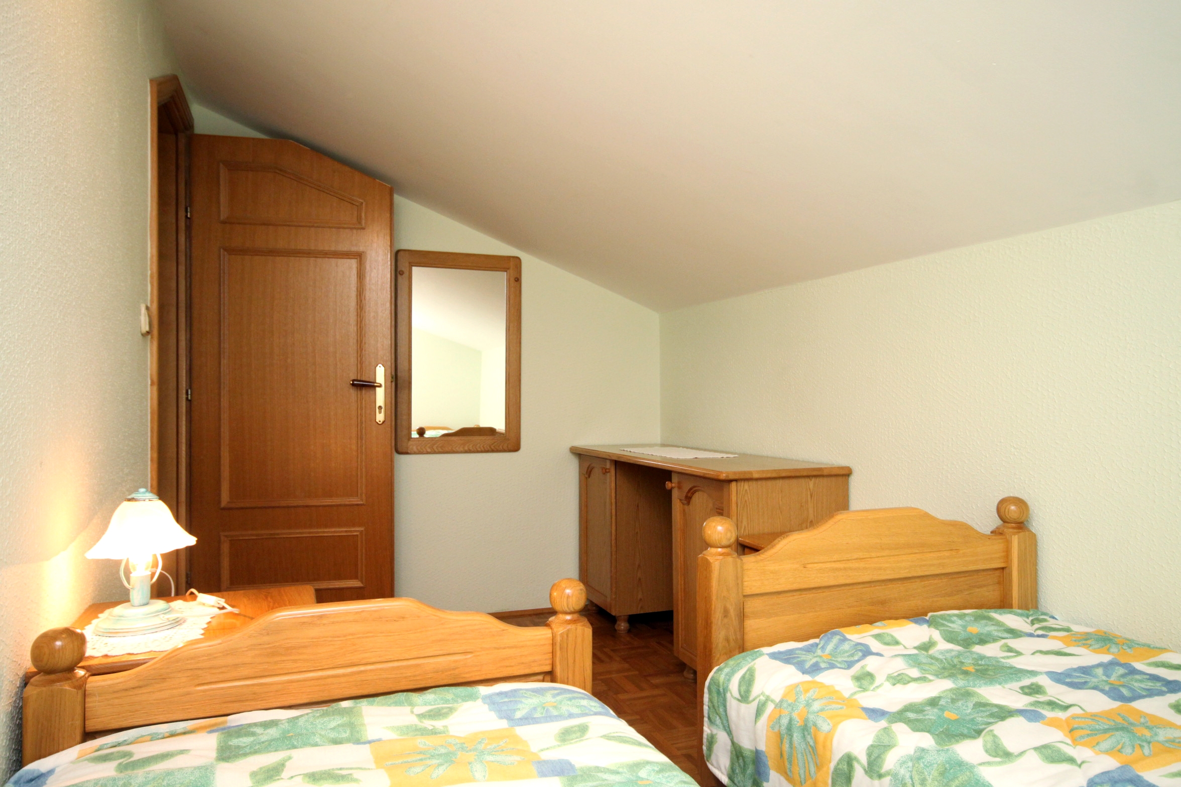 Four bedroom apartment near beach Kraj, Pašman  A-f