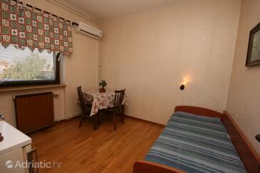 Dining room Funtana, Dining room in the apartment, dostupna klima.