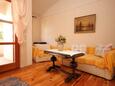 Living room Filipini, Living room in the room, dopusteni kucni ljubimci i WIFI.