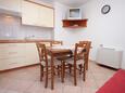 Novigrad, Comedor in the apartment, air condition available y WiFi.