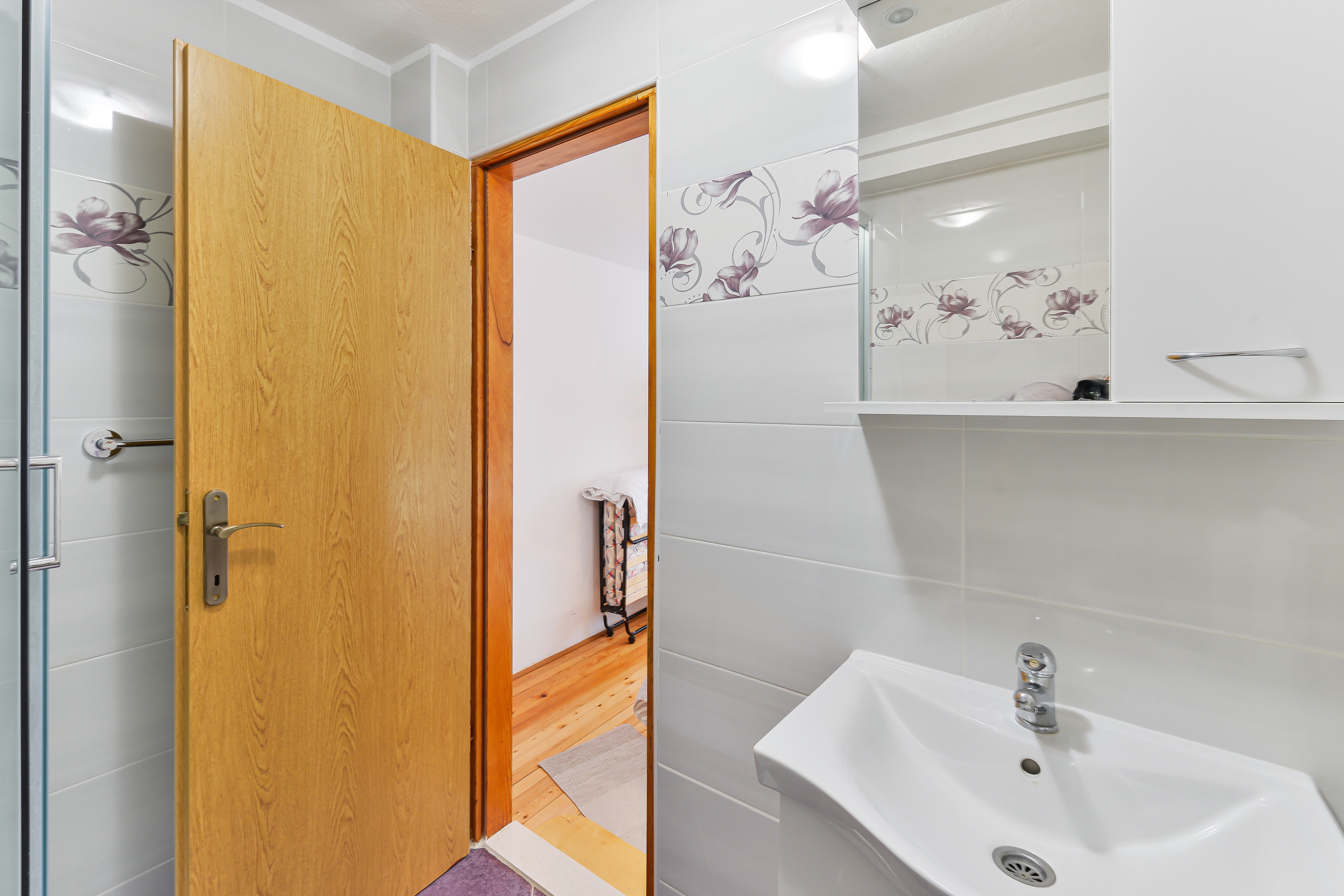 Two bedroom apartment near beach Tkon, Pašman  A-a