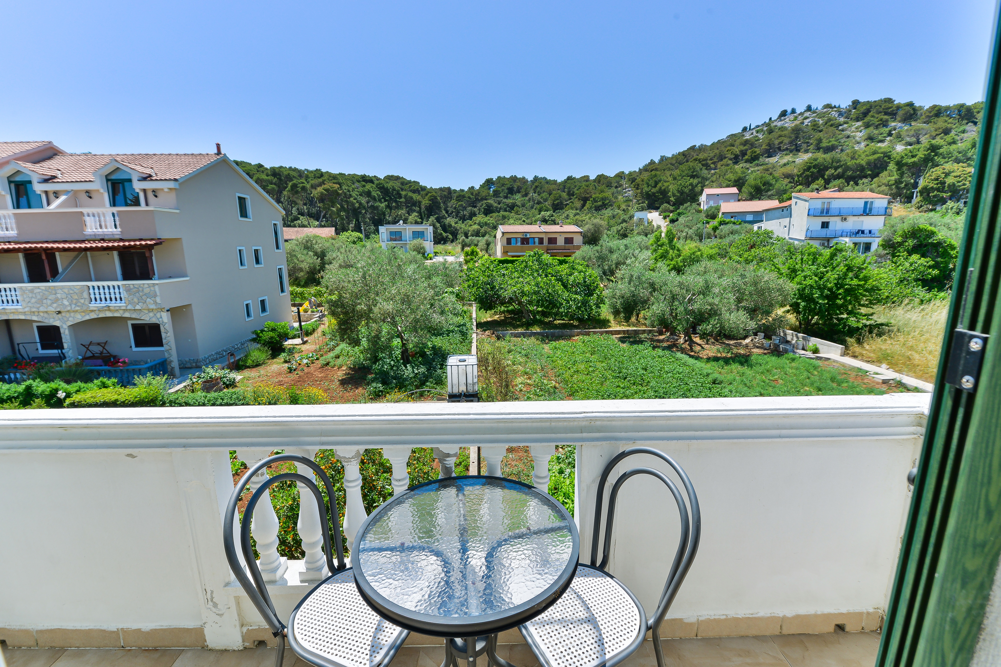 Two bedroom apartment near beach Tkon, Pašman  A-c