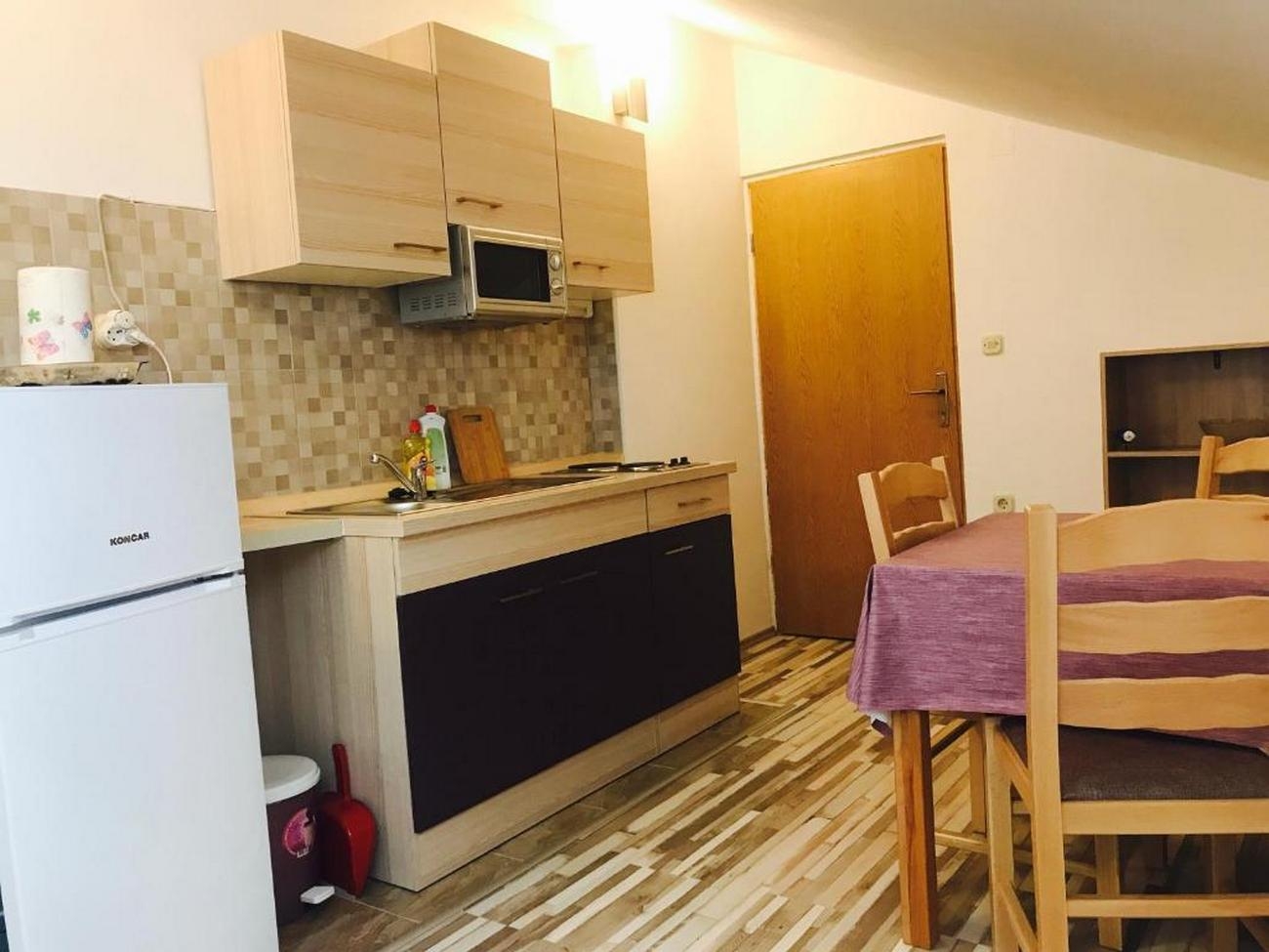One bedroom apartment near beach Tkon, Pašman  A-d