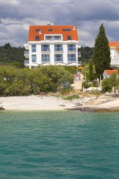 Property Zečevo Rtić, Rogoznica, Property 3388 - Rooms near sea with pebble beach.