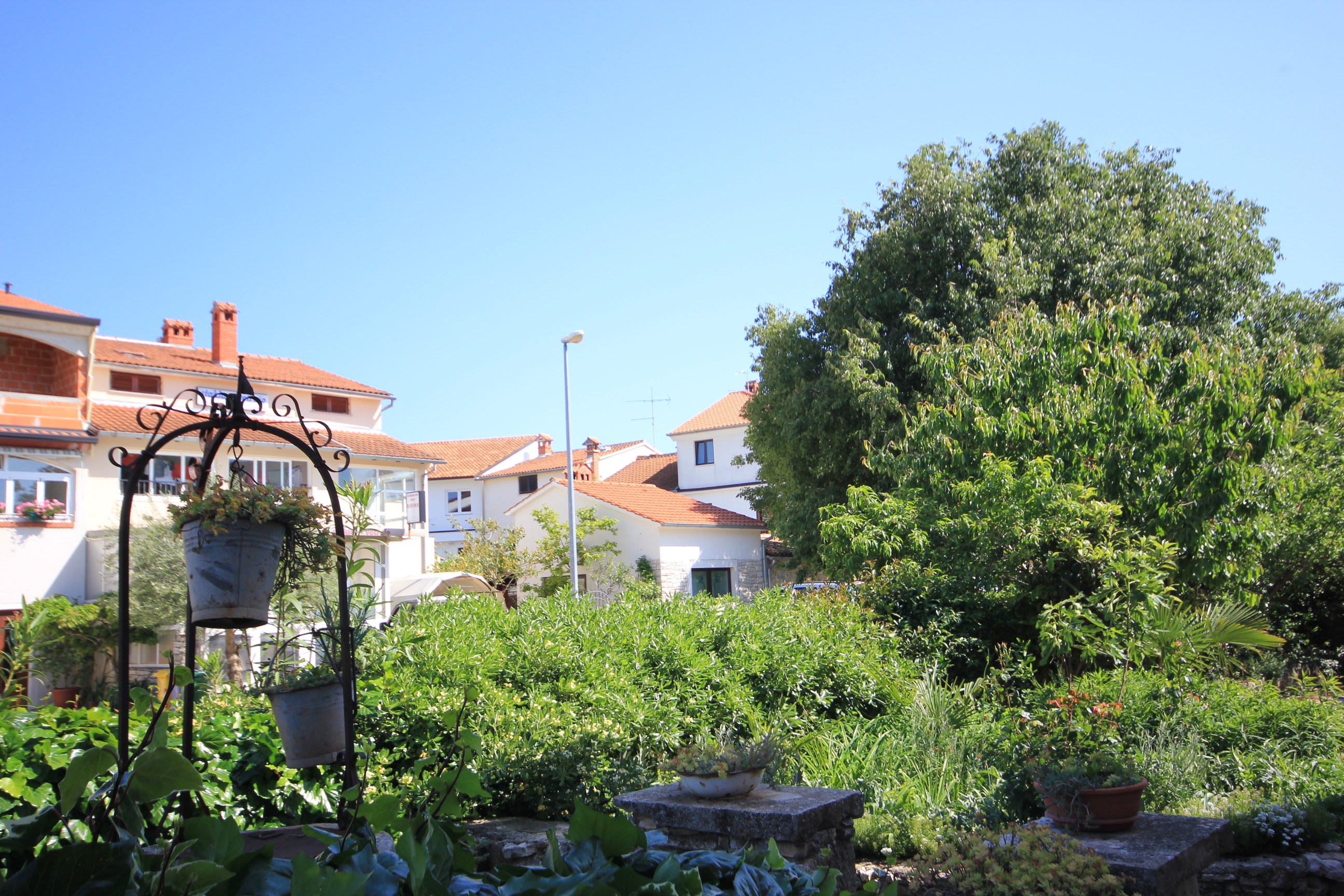 One bedroom apartment with terrace Rovinj  A-b