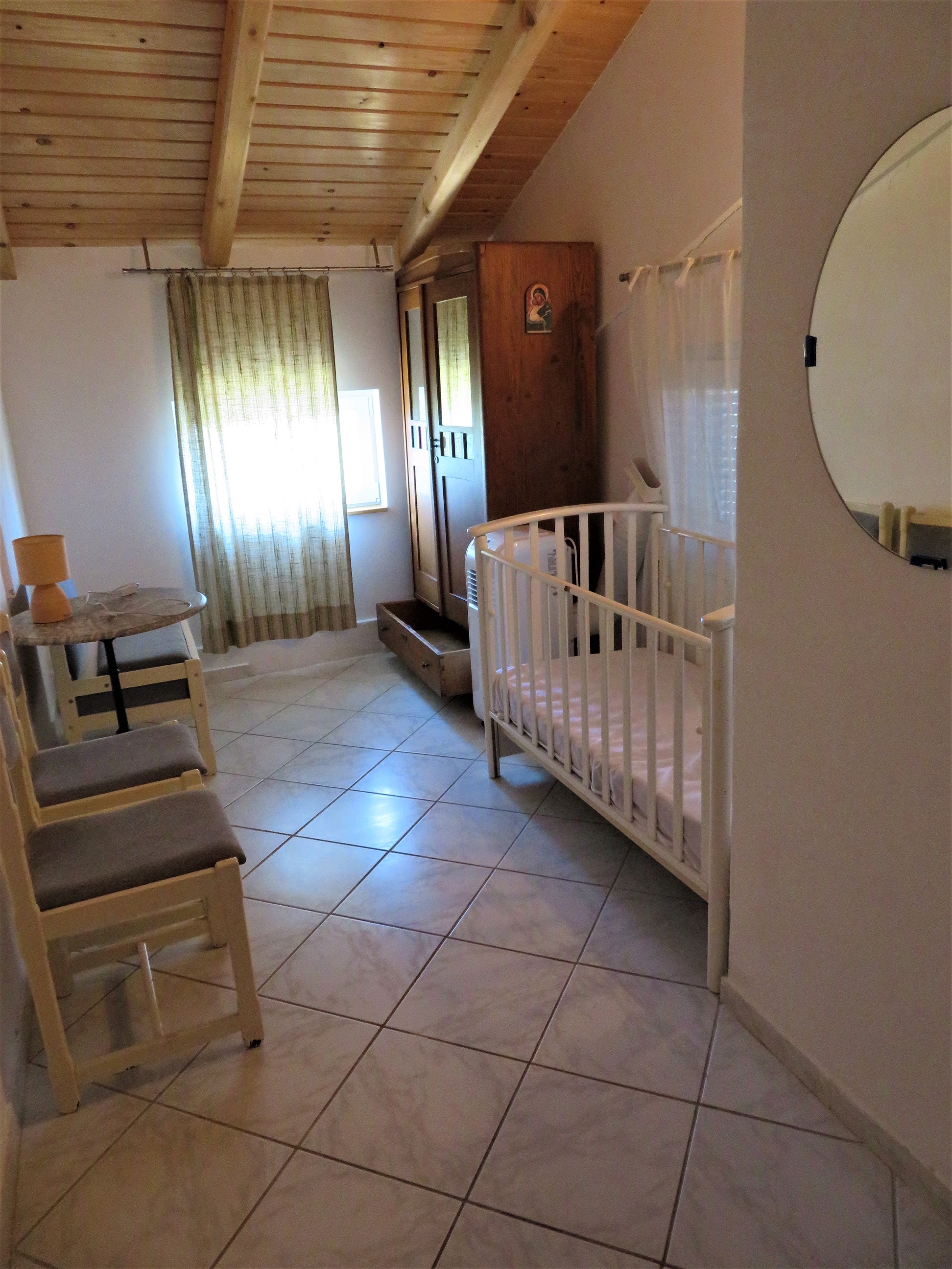 Comfortable and spacious house near beach Ždrelac, Pašman  K