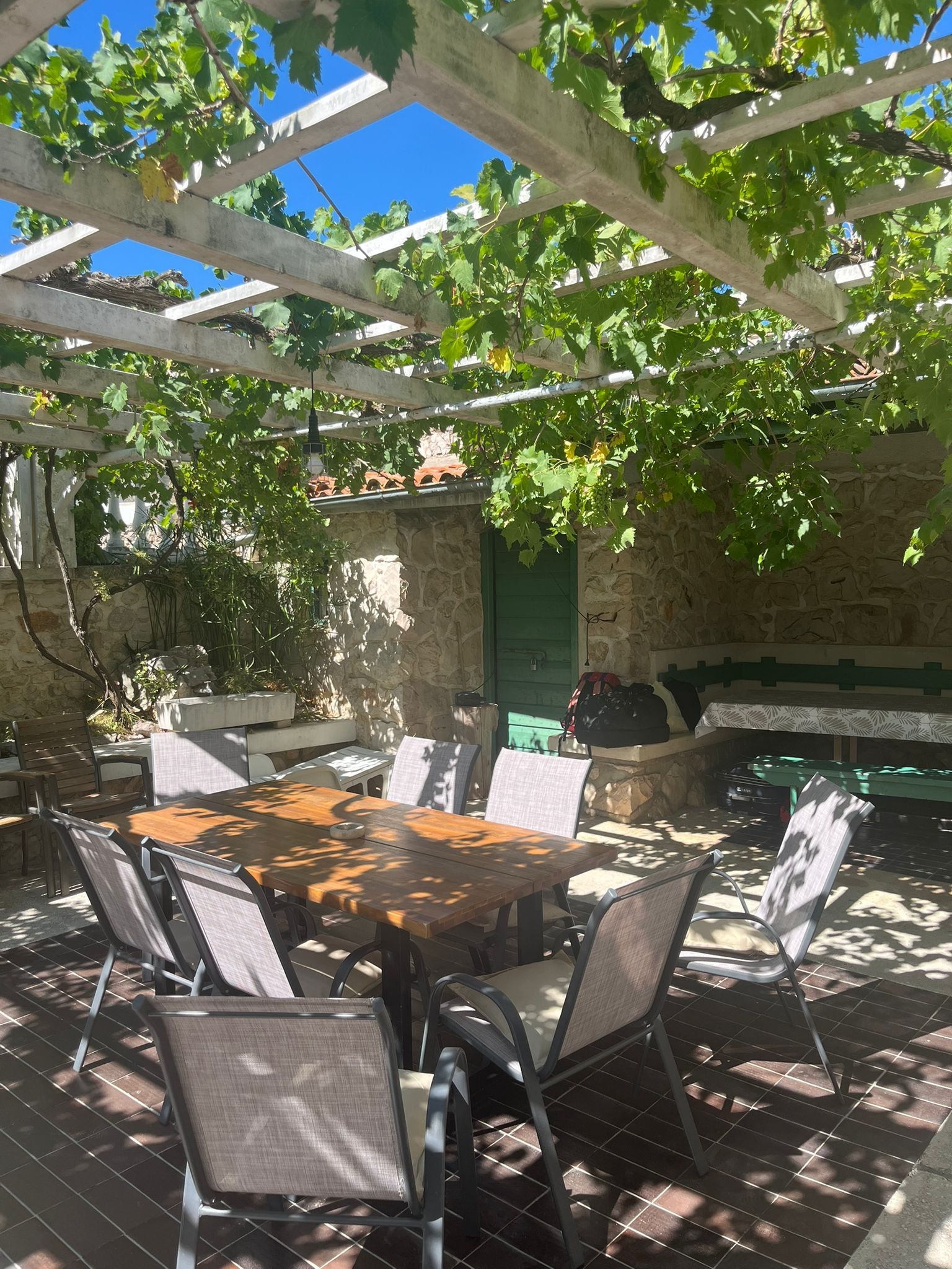 Comfortable and spacious house near beach Ždrelac, Pašman  K