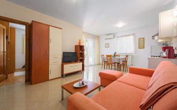 Bašanija, Wohnzimmer in folgender Unterkunftsart apartment, WiFi.