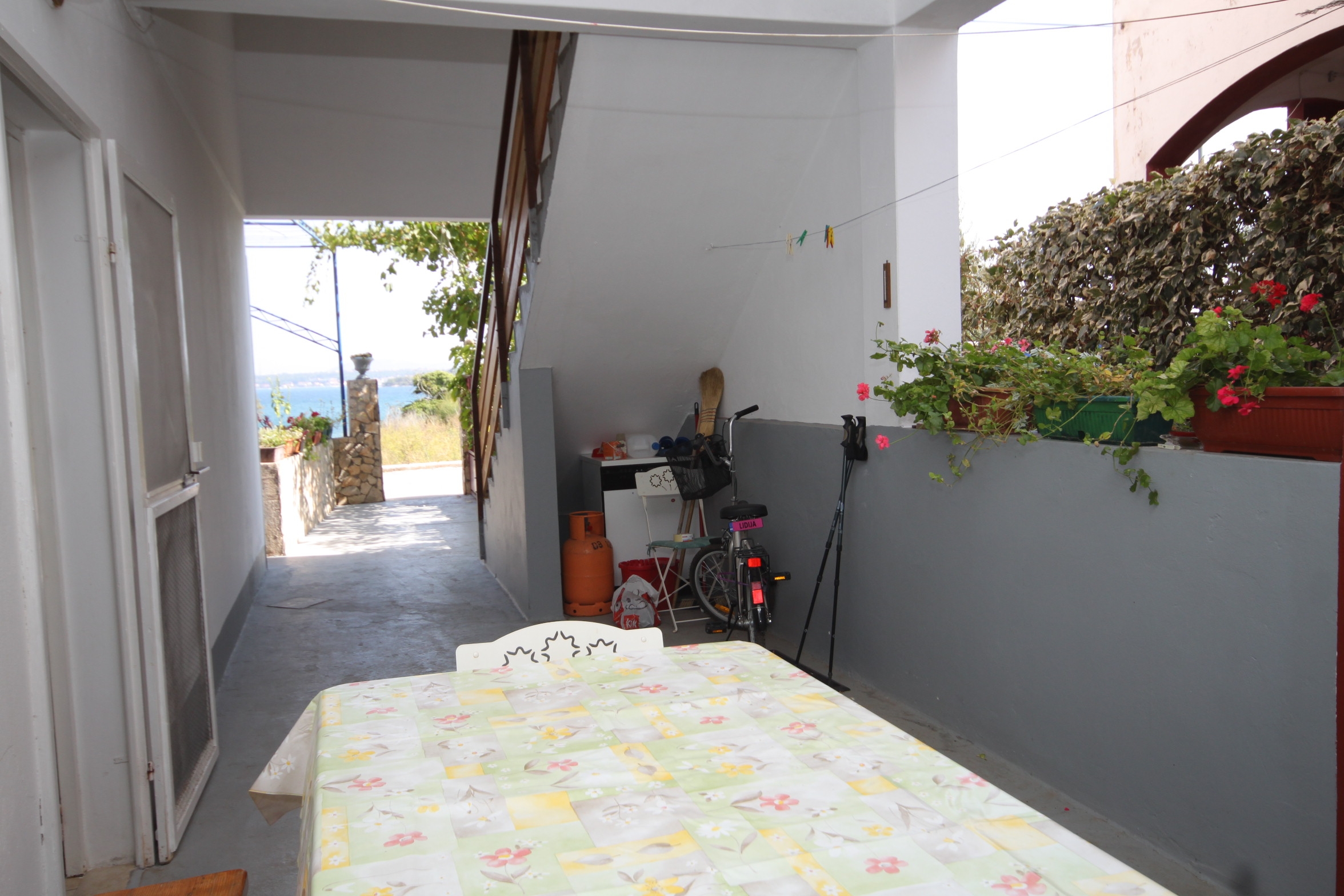 Three bedroom apartment with terrace and sea view Tkon, Pašman  A-a