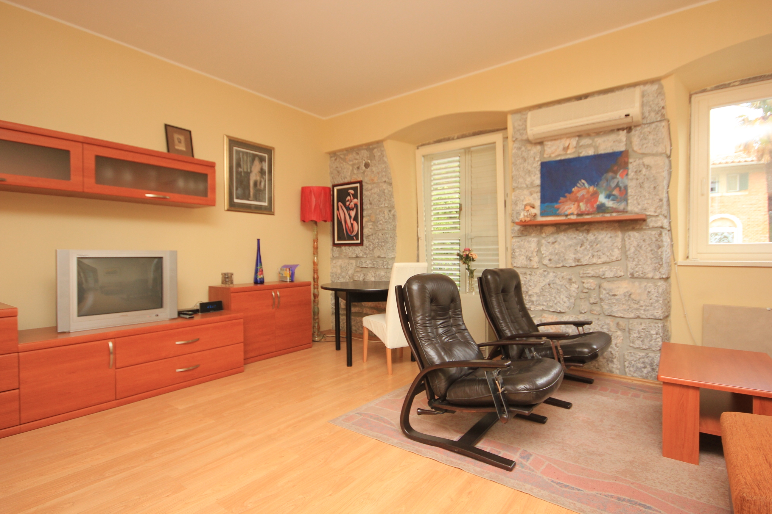 One bedroom apartment near beach Ika, Opatija  A-a