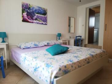 Spalnica Brseč, Spalnica v nastanitvi vrste room, Hišni ljubljenčki dovoljeni in WiFi.