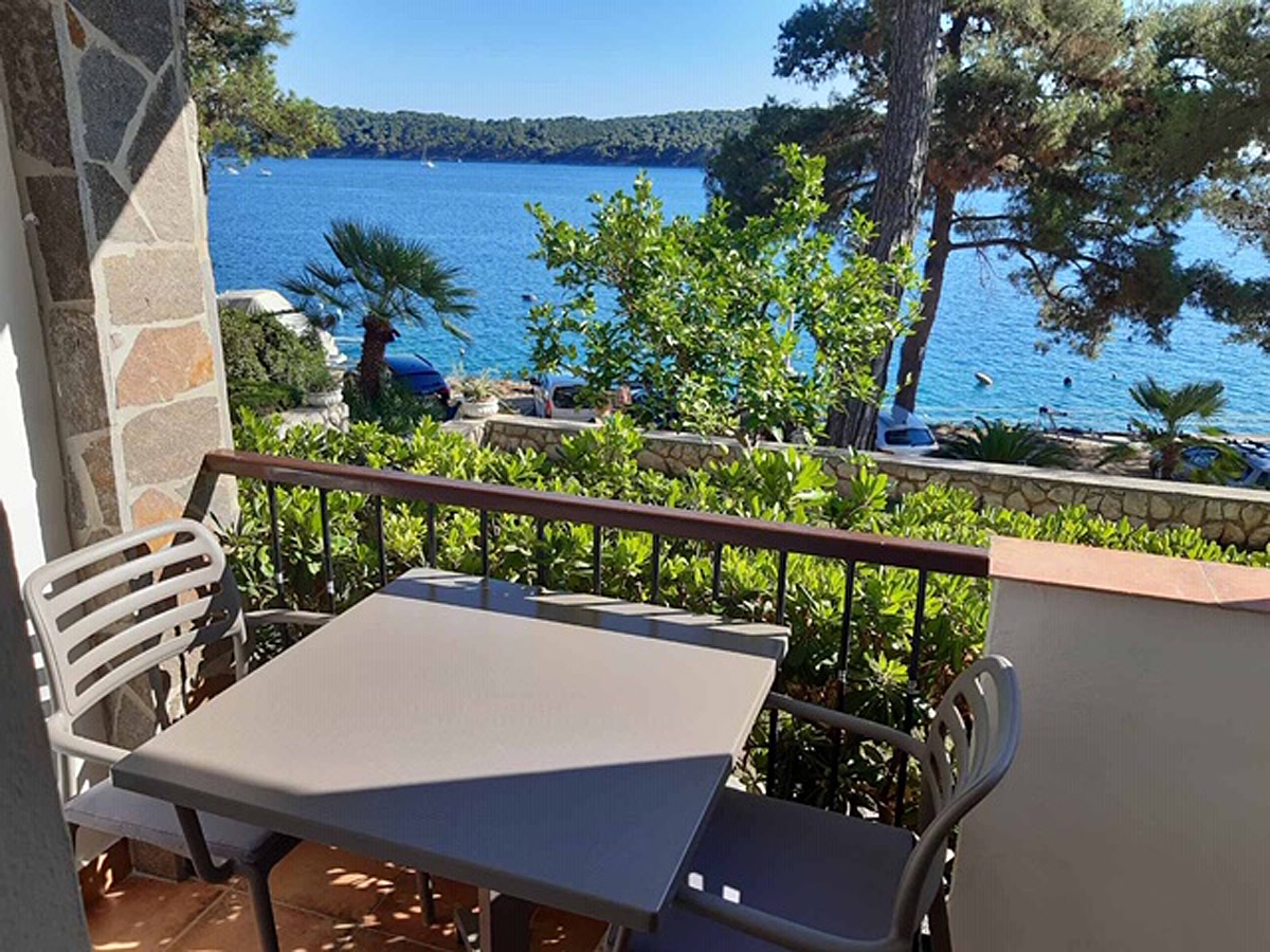 Studio flat with terrace and sea view Mali Lošinj, Lošinj (AS-3444-a) Studio flat with terrace and sea view Mali Lošinj, Lošinj (AS-3444-a)
