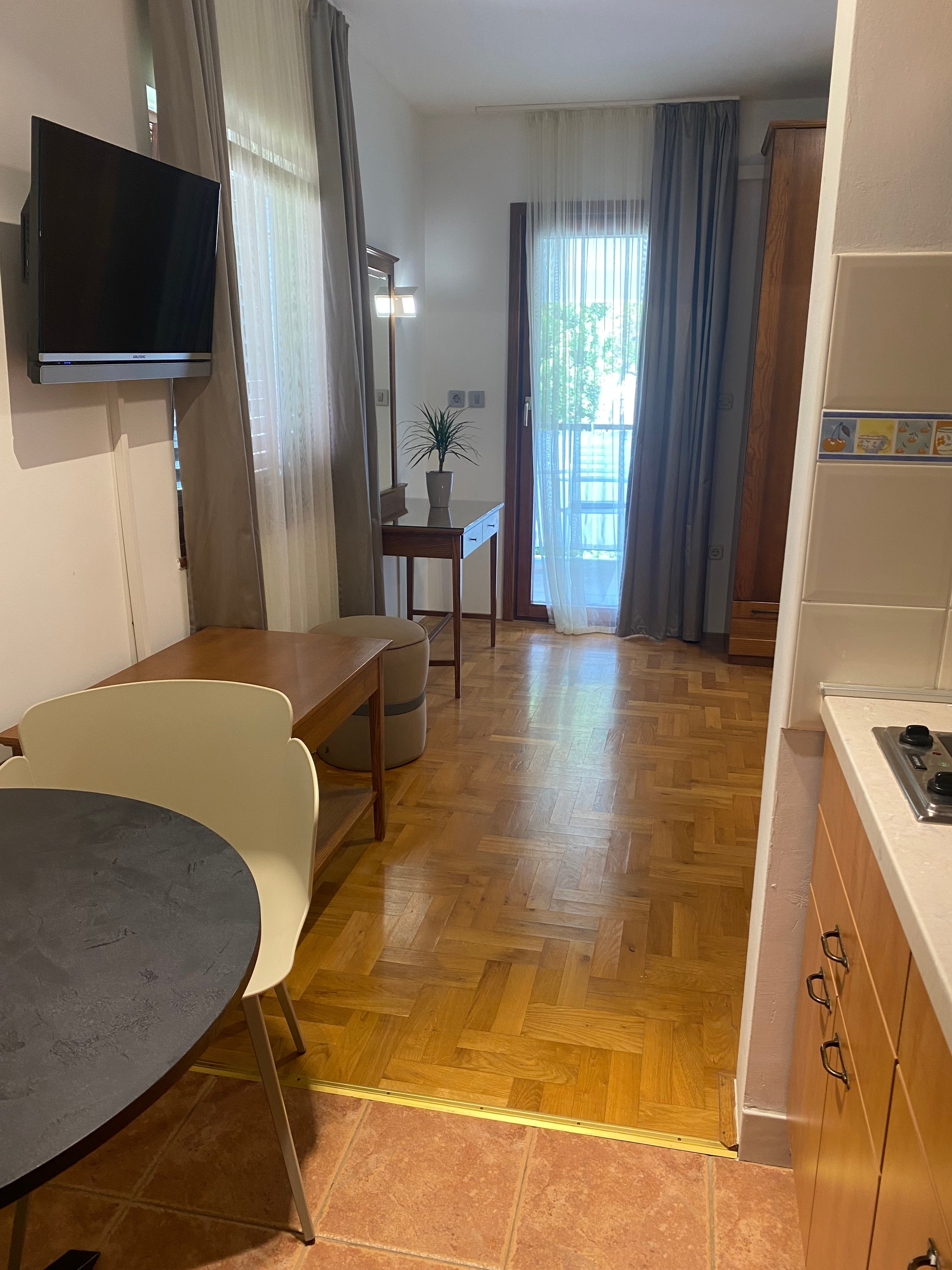 Studio flat with balcony and sea view Mali Lošinj, Lošinj (AS-3444-e) Studio flat with balcony and sea view Mali Lošinj, Lošinj (AS-3444-e)