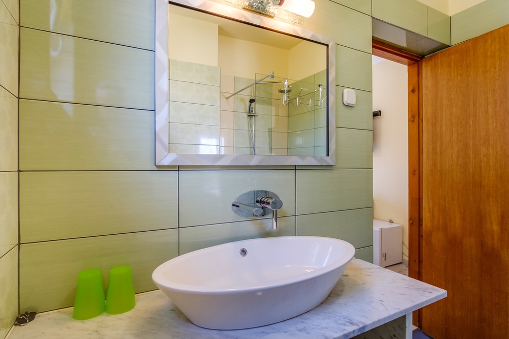 Room with balcony and sea view Mali Lošinj, Lošinj  S-g