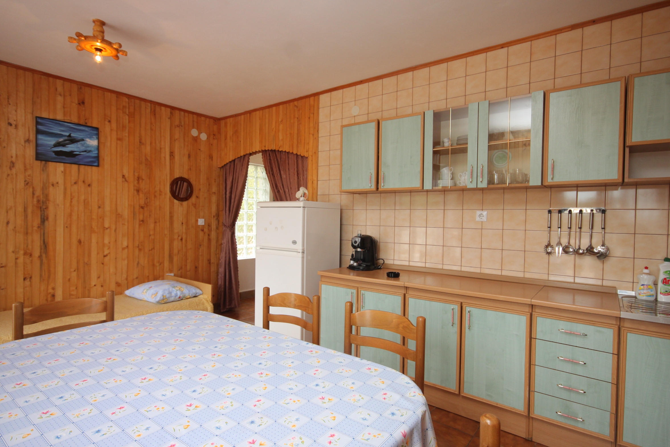 Two bedroom apartment near beach Kali, Ugljan  A-a