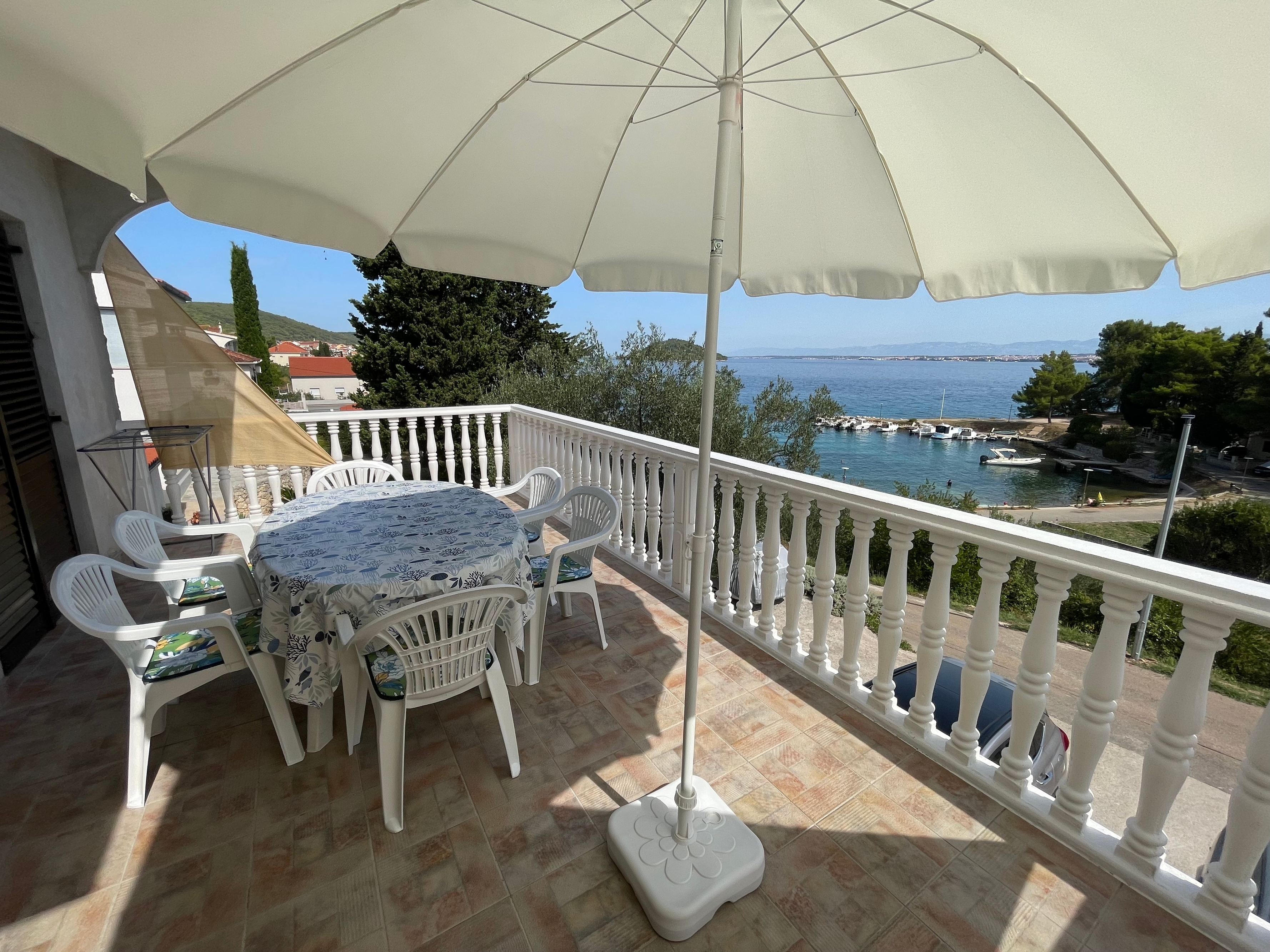 Two bedroom apartment near beach Kali, Ugljan (A-345-a)