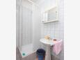 Bathroom Kali, Bathroom in the apartment, (pet friendly) and WiFi.