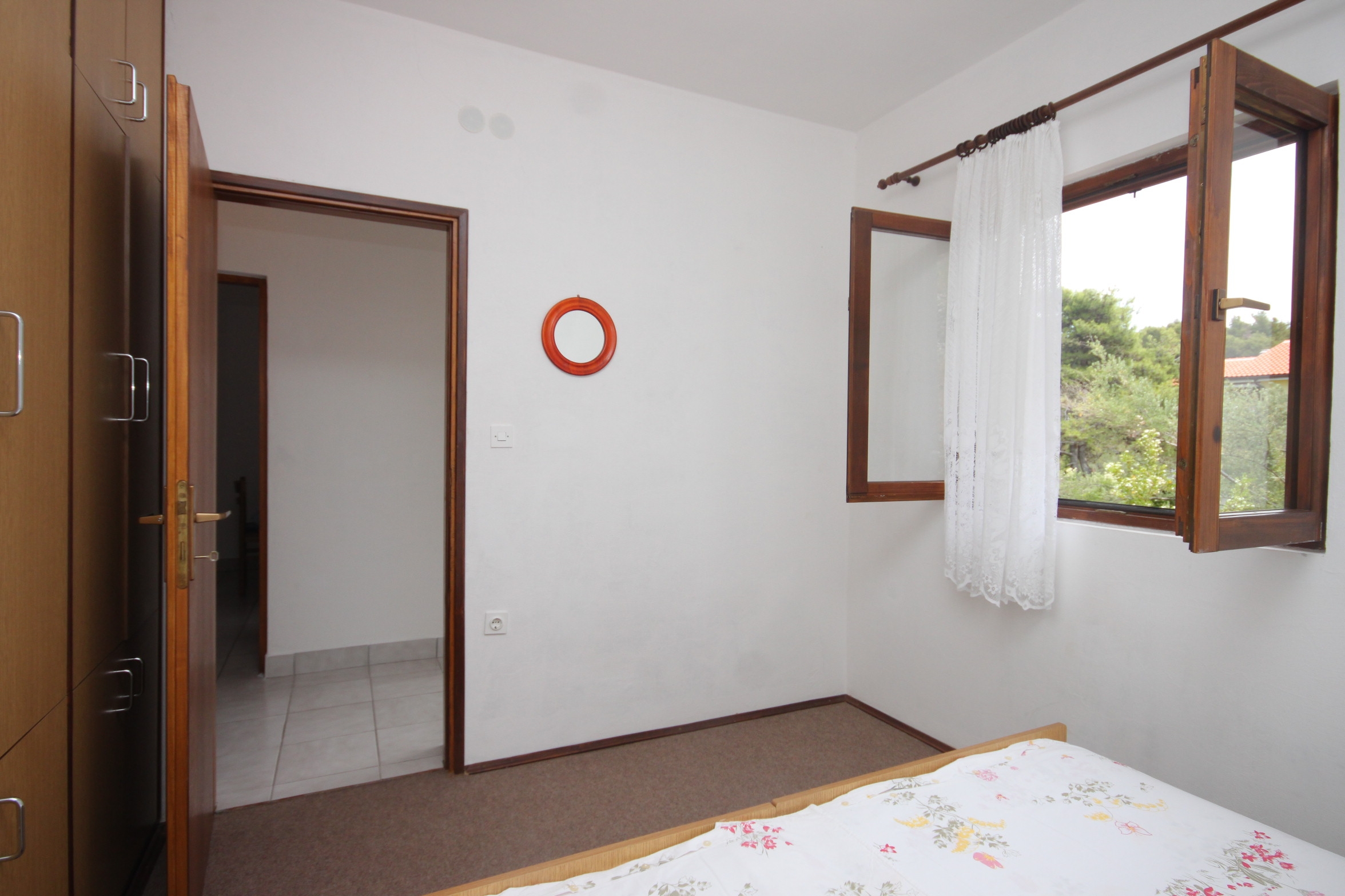 Two bedroom apartment near beach Kali, Ugljan  A-b