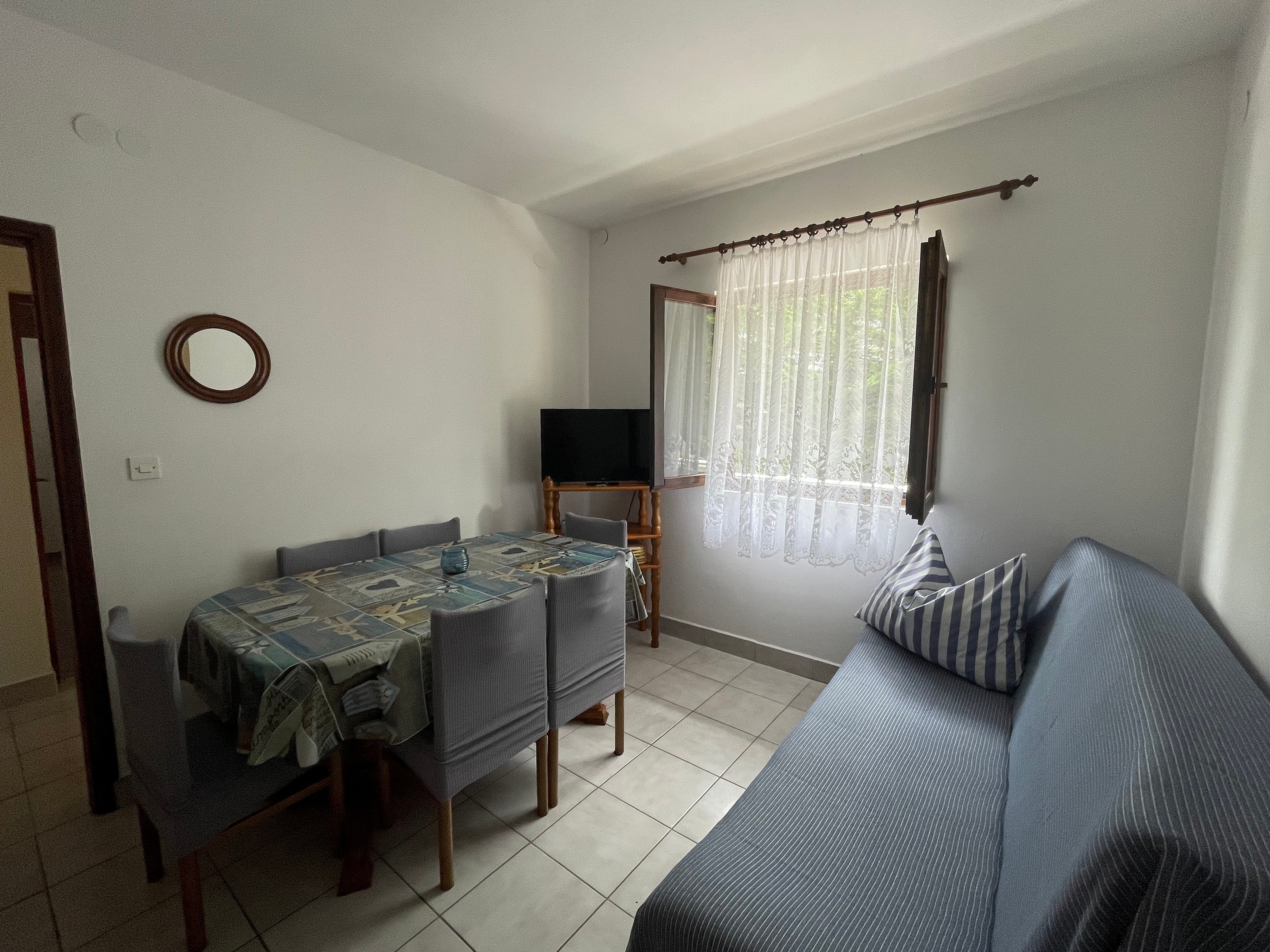 Two bedroom apartment near beach Kali, Ugljan (A-345-c)