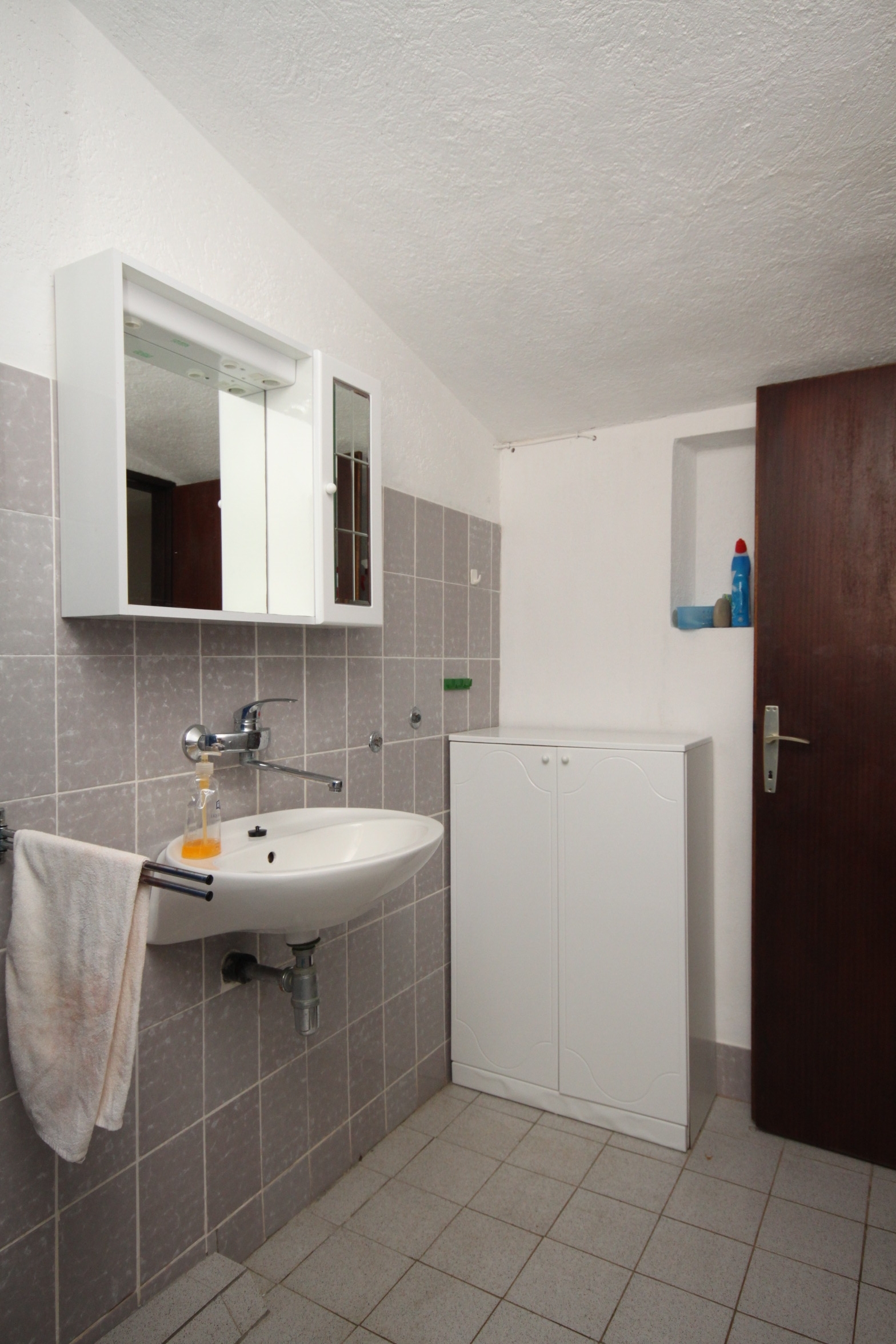 Three bedroom apartment near beach Lavdara, Dugi otok  A-a