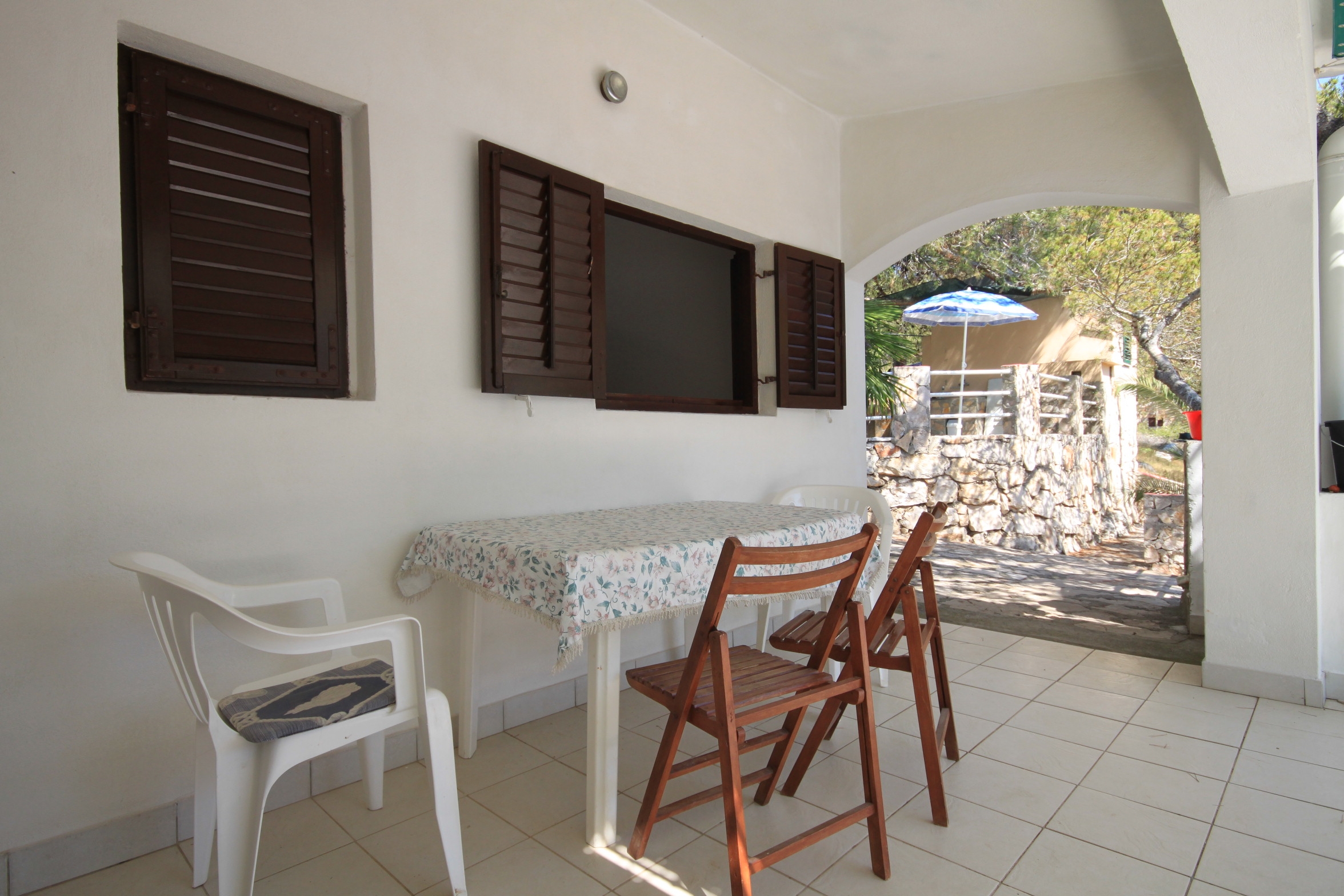 Three bedroom apartment near beach Lavdara, Dugi otok  A-a