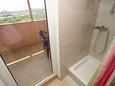 Bathroom 2 Kraj, Bathroom 2 in the apartment, (pet friendly) and WiFi.