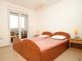 Bedroom 3 Kraj, Bedroom 3 in the apartment, (pet friendly) and WiFi.