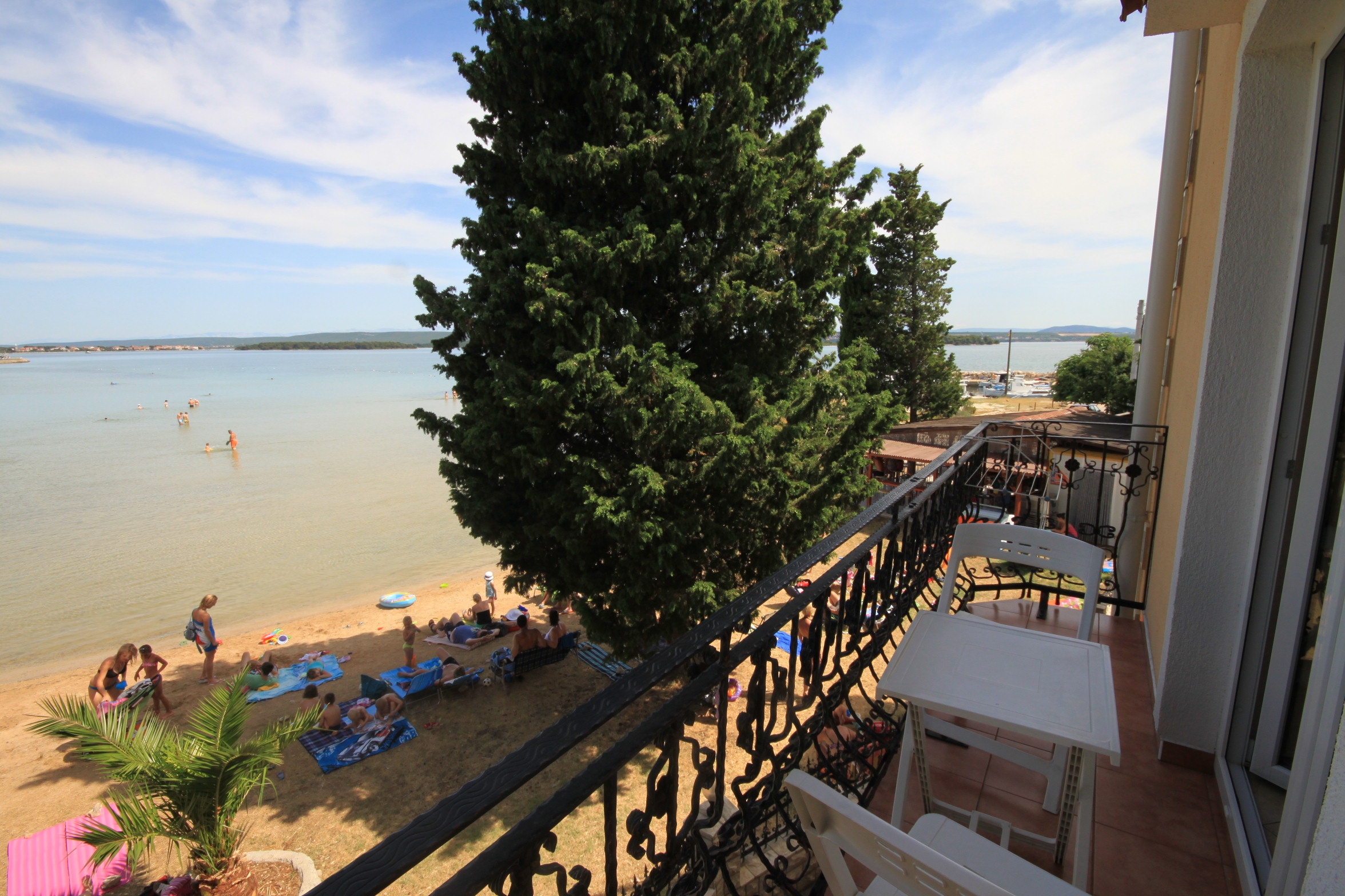 One bedroom apartment near beach Kraj, Pašman  A-a