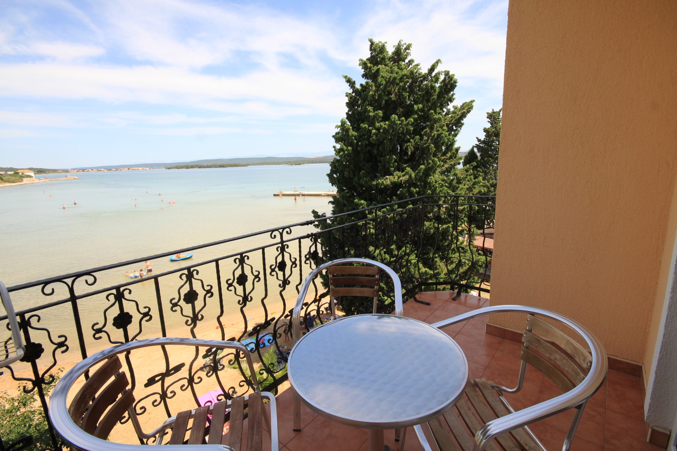 Two bedroom apartment near beach Kraj (Pašman) (A-3460-c) Two bedroom apartment near beach Kraj (Pašman) (A-3460-c)