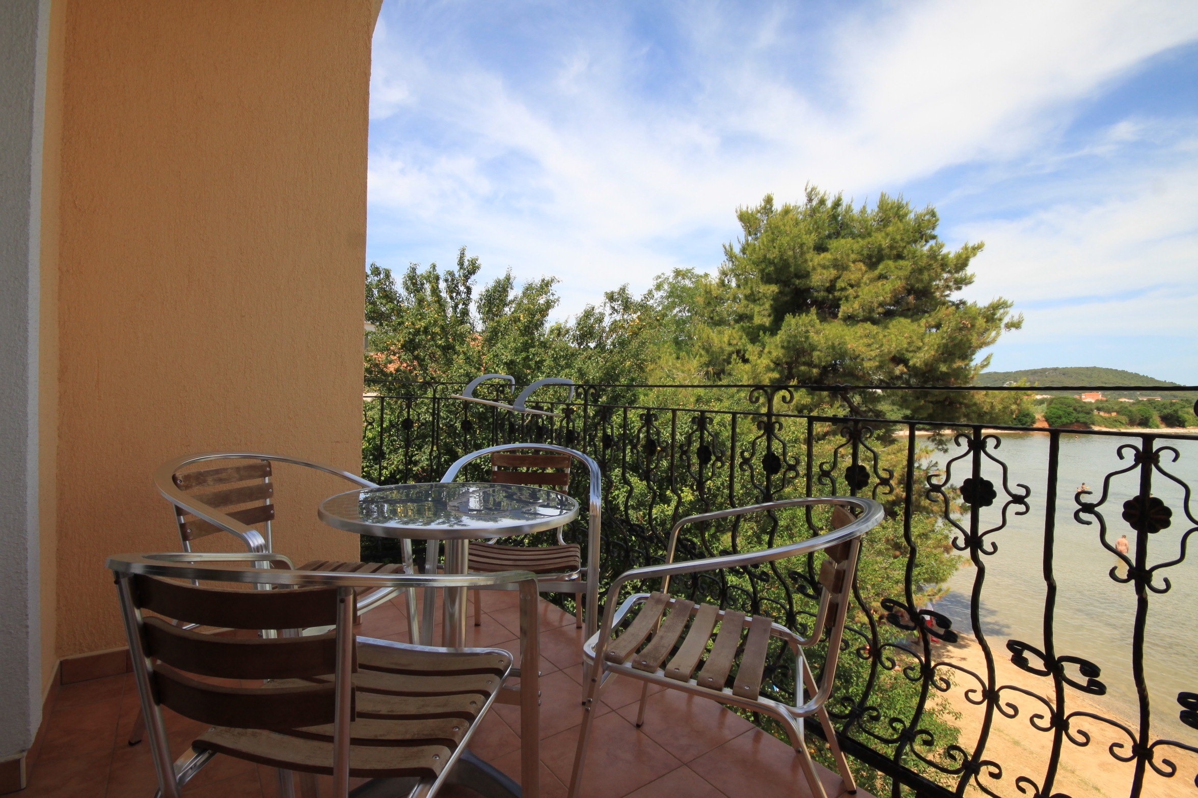 Two bedroom apartment near beach Kraj, Pašman  A-c