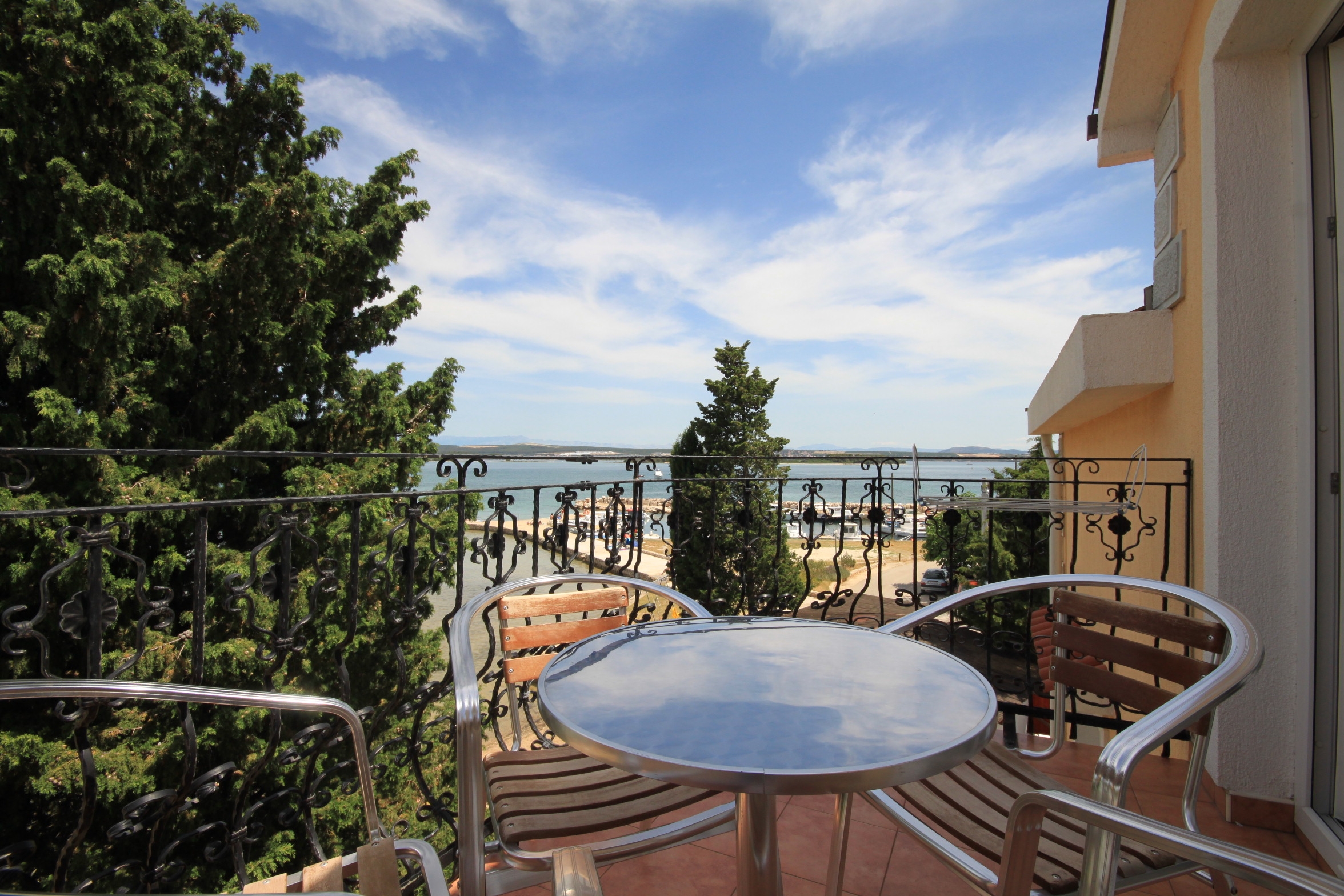 Two bedroom apartment near beach Kraj, Pašman (A-3460-d)