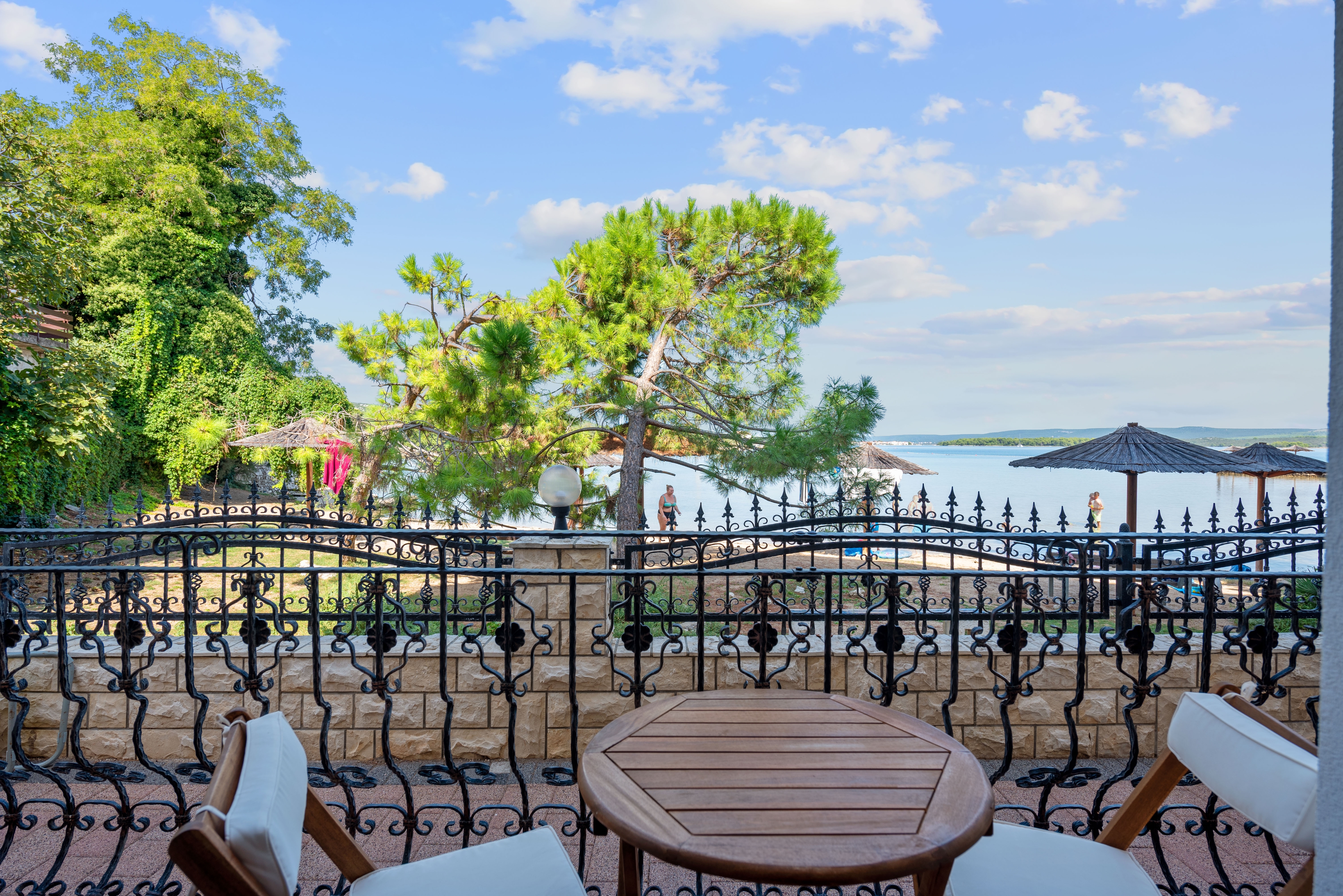 One bedroom apartment near beach Kraj, Pašman  A-e