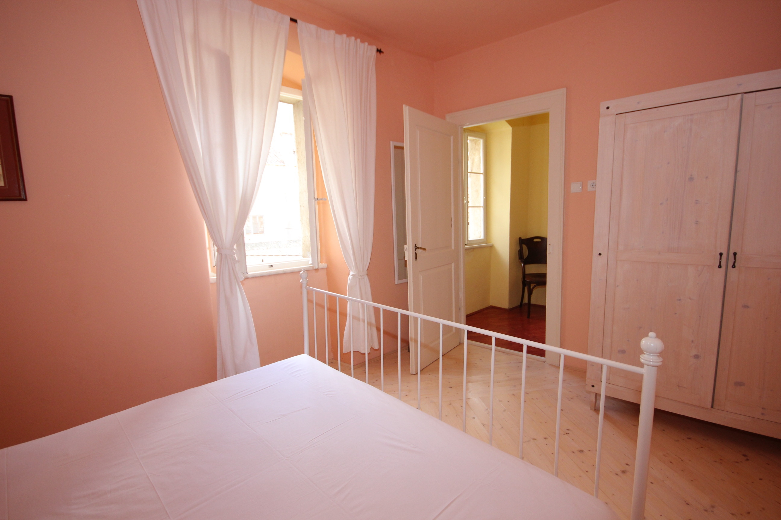 Four bedroom house near beach Komiža, Vis  K