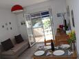 Dining room Verunić, Dining room in the apartment, (pet friendly) and WiFi.