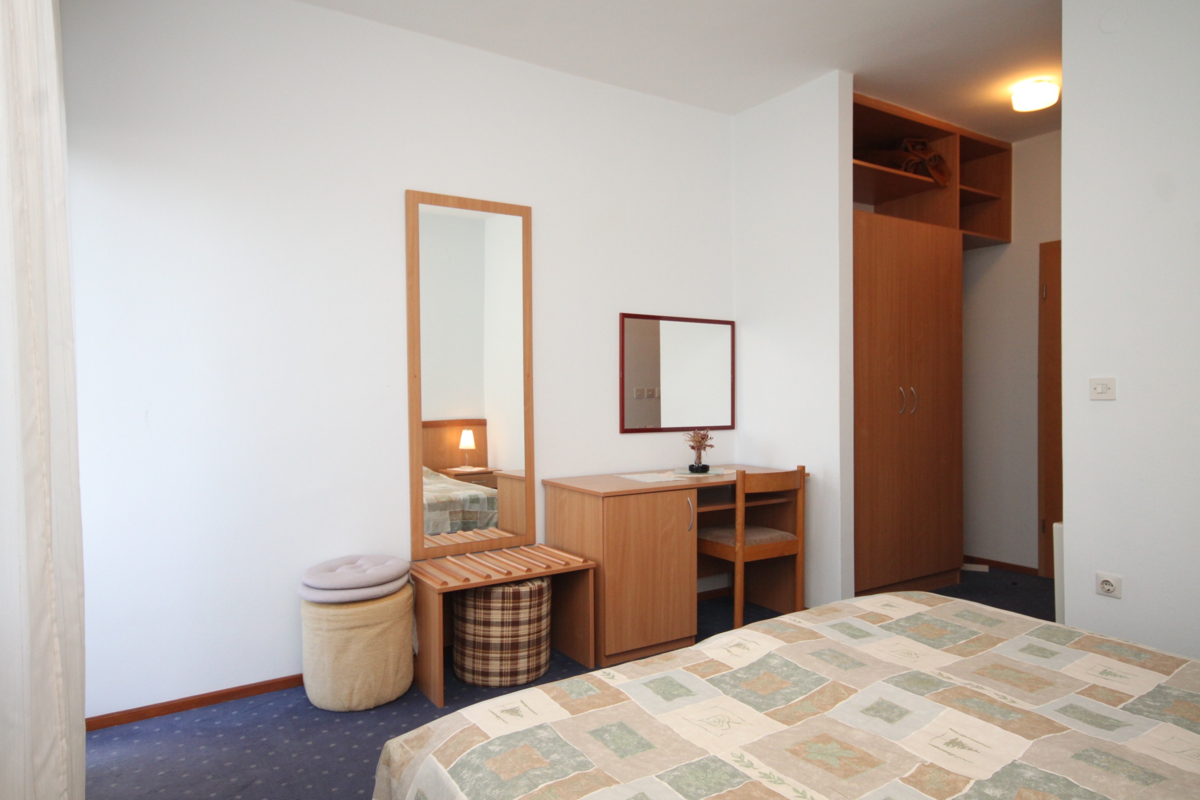 Room near beach Muline, Ugljan (S-3538-e) Room near beach Muline, Ugljan (S-3538-e)